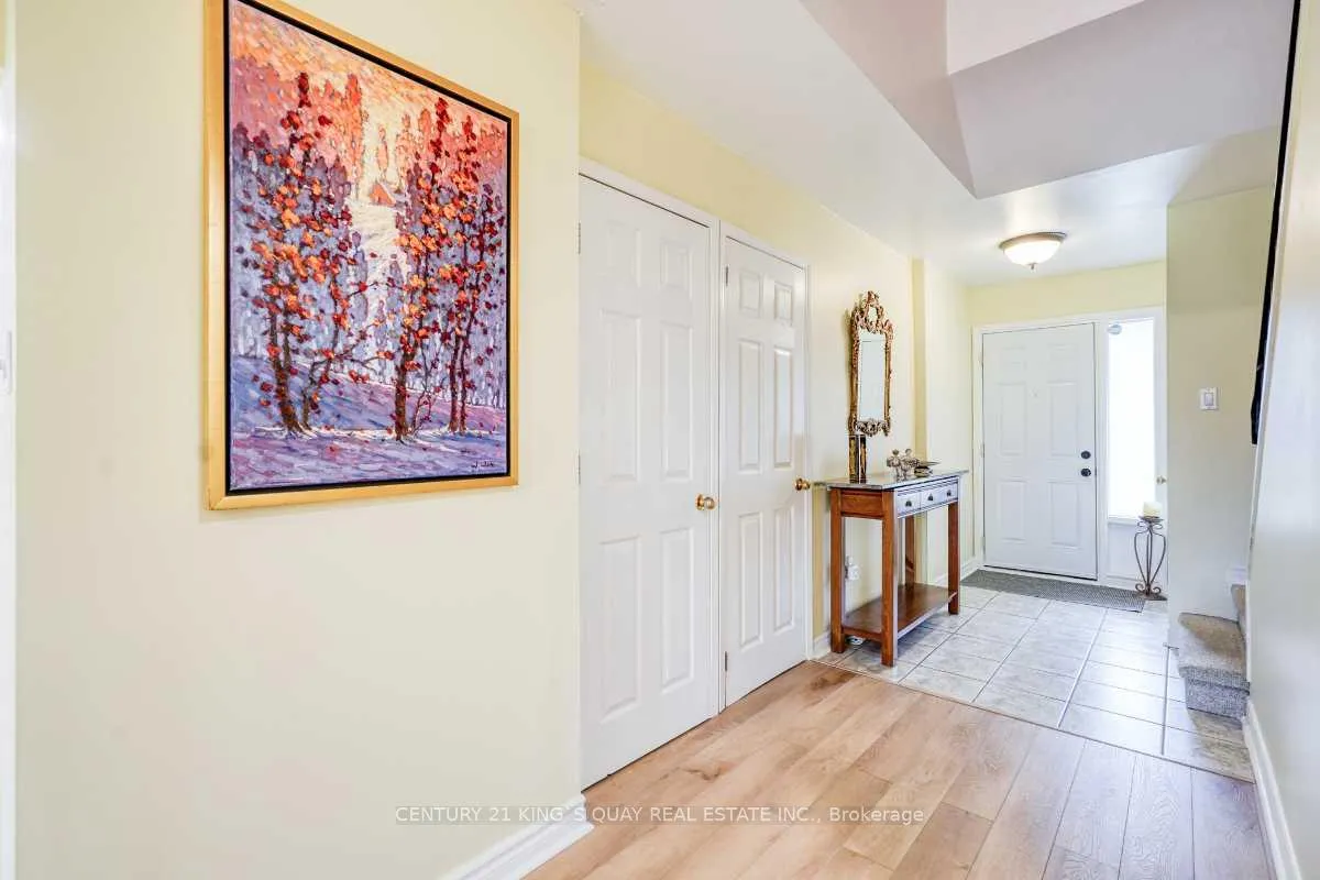 Photo 5 of 42 Knightsbridge Way, Markham, Markham Village — HOMEH