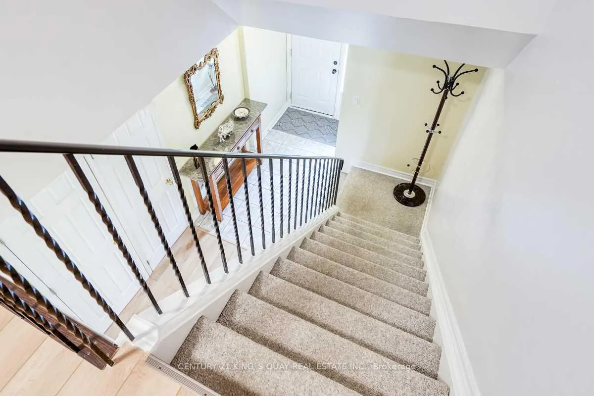Photo 15 of 42 Knightsbridge Way, Markham, Markham Village — HOMEH