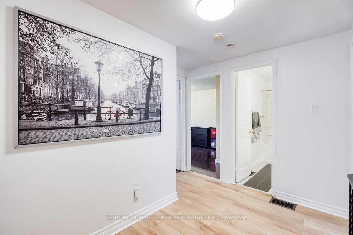 Photo 16 of 42 Knightsbridge Way, Markham, Markham Village — HOMEH