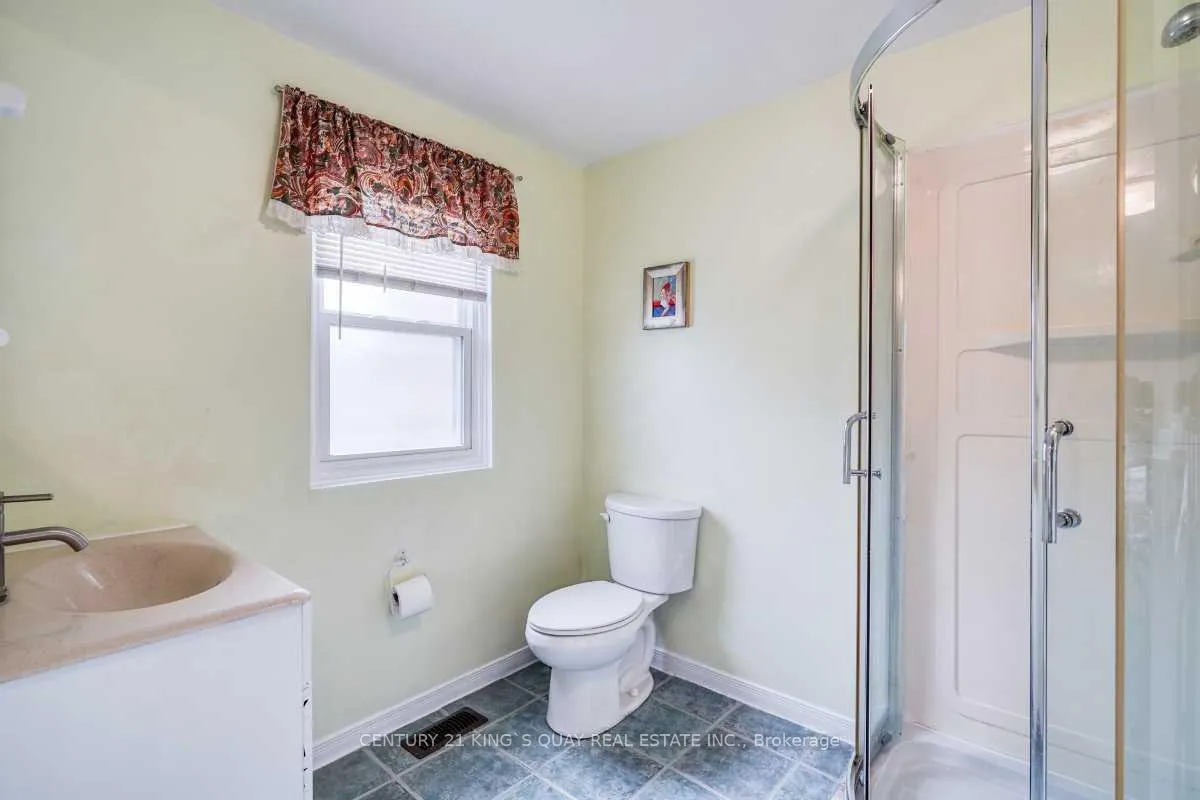 Photo 20 of 42 Knightsbridge Way, Markham, Markham Village — HOMEH
