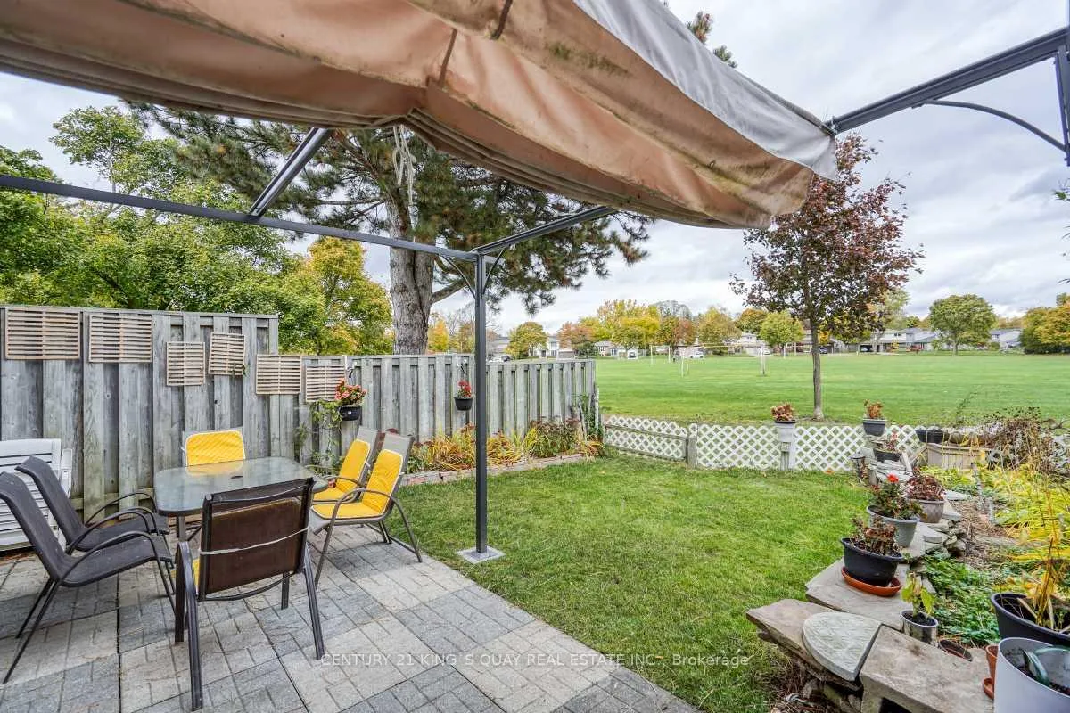 Photo 29 of 42 Knightsbridge Way, Markham, Markham Village — HOMEH