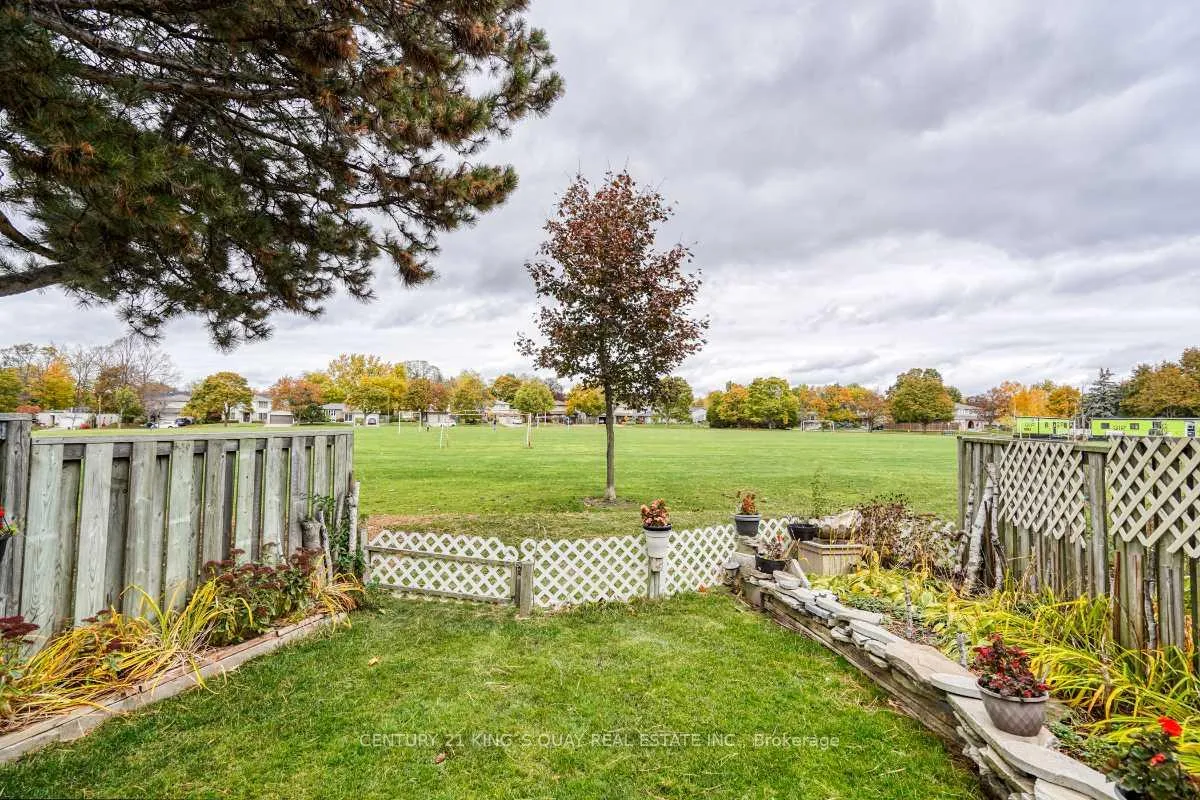 Photo 31 of 42 Knightsbridge Way, Markham, Markham Village — HOMEH