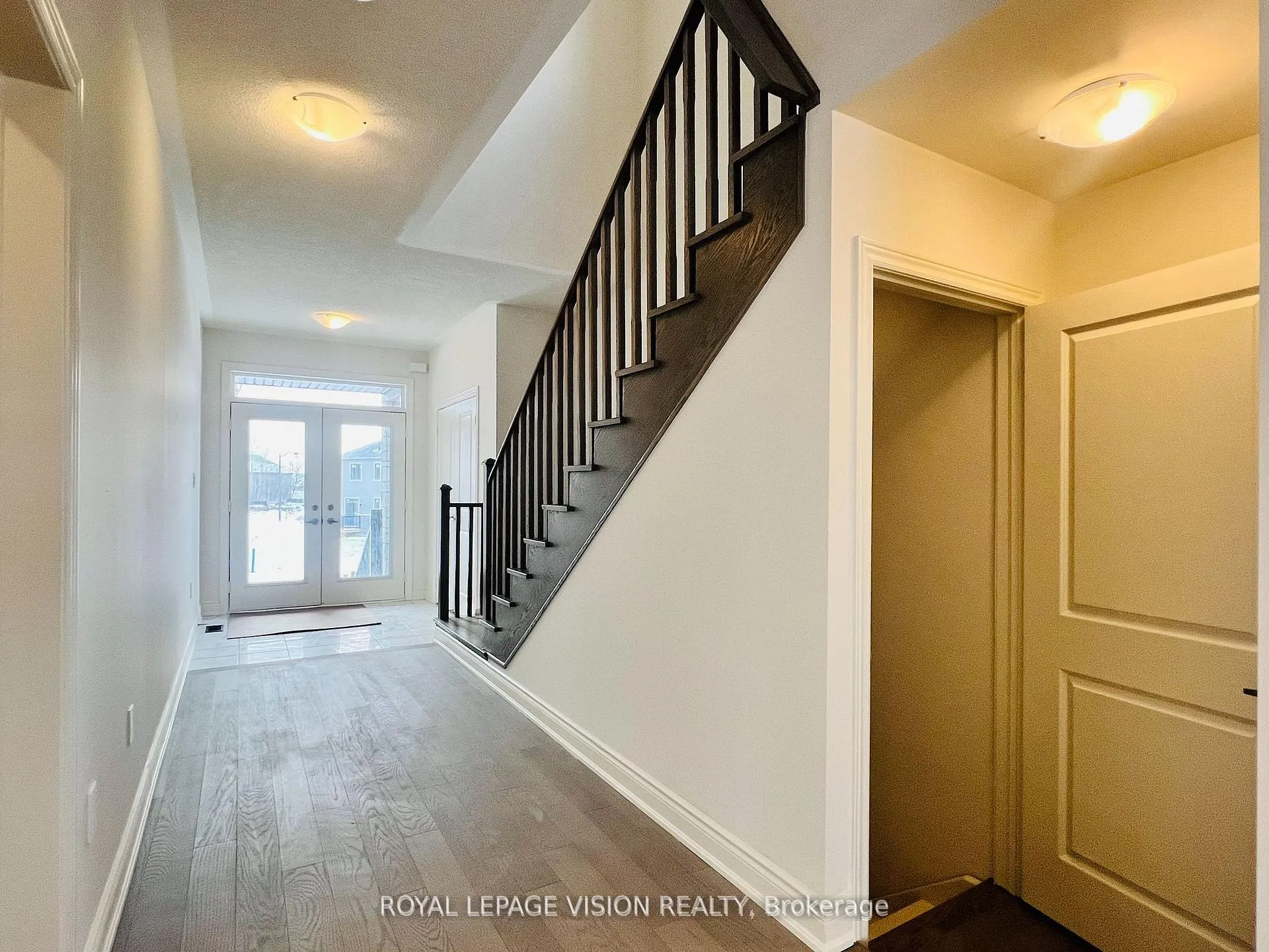 Photo 3 of 1450 Wheatcroft Drive, Oshawa, Kedron — HOMEH