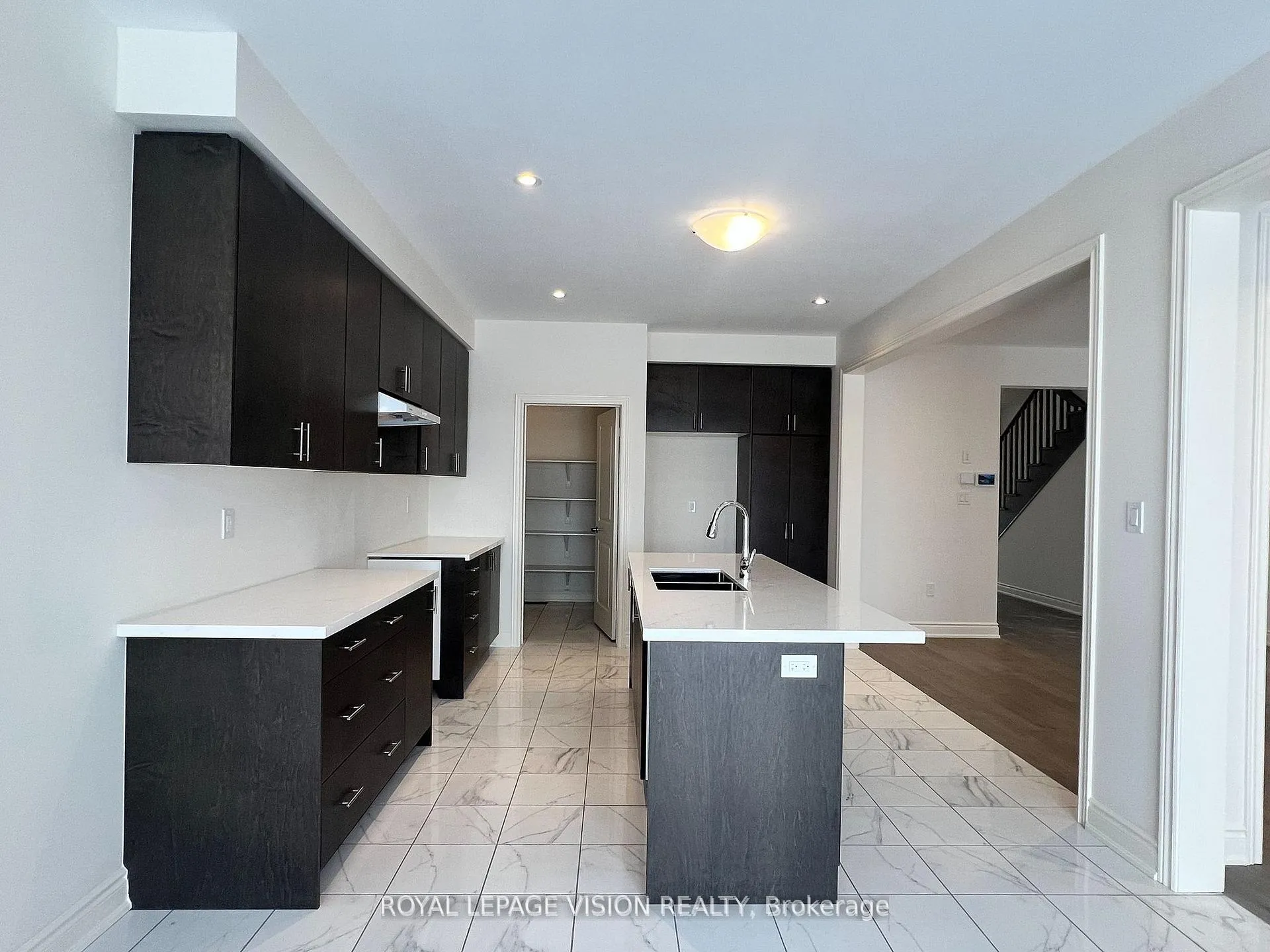 Photo 7 of 1450 Wheatcroft Drive, Oshawa, Kedron — HOMEH
