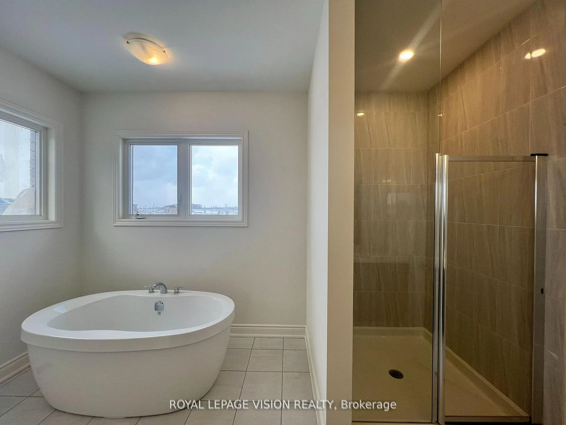 Photo 27 of 1450 Wheatcroft Drive, Oshawa, Kedron — HOMEH