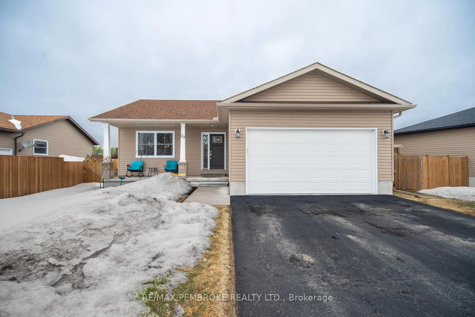 Photo 1 of 29 Terrance Drive, Petawawa — HOMEH