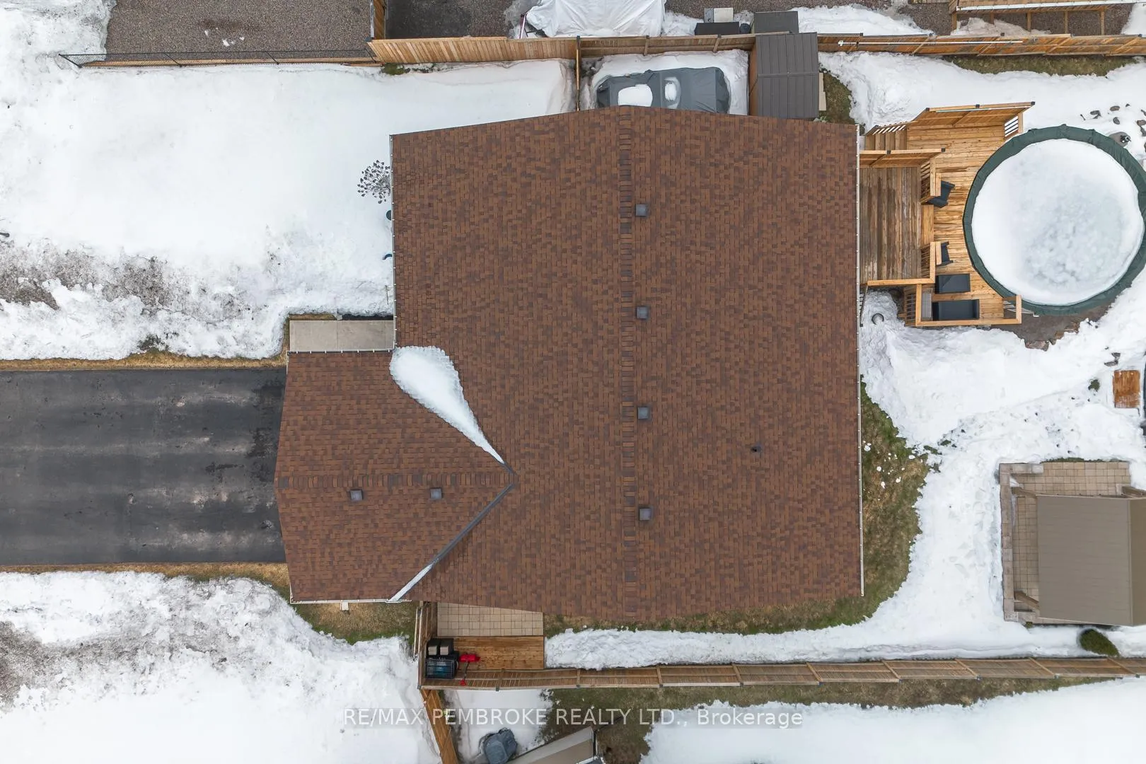 Photo 3 of 29 Terrance Drive, Petawawa — HOMEH