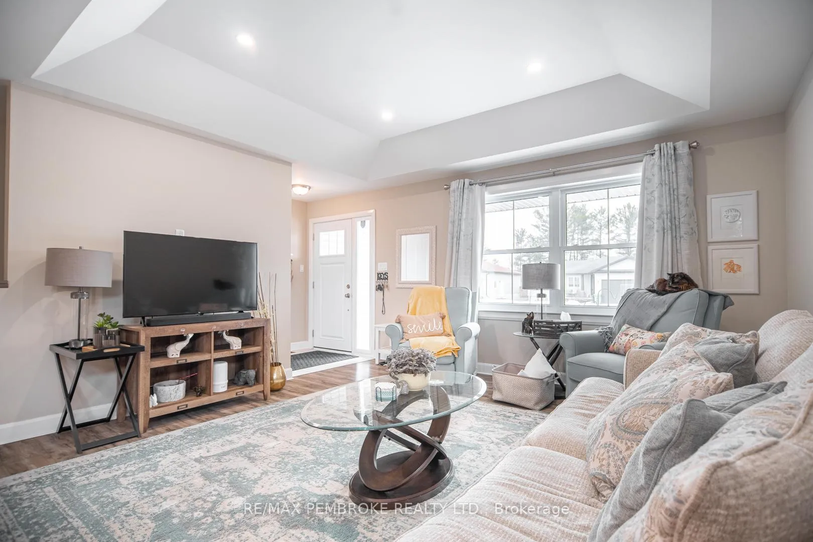 Photo 5 of 29 Terrance Drive, Petawawa — HOMEH
