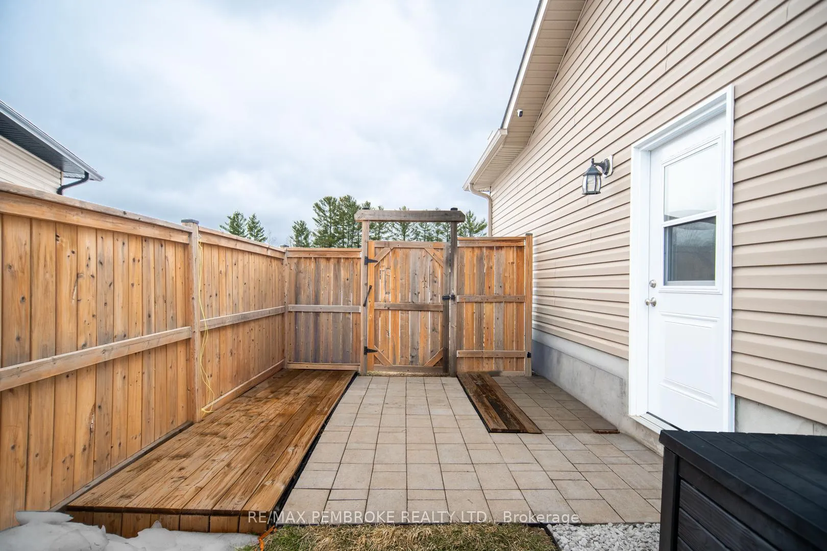 Photo 37 of 29 Terrance Drive, Petawawa — HOMEH