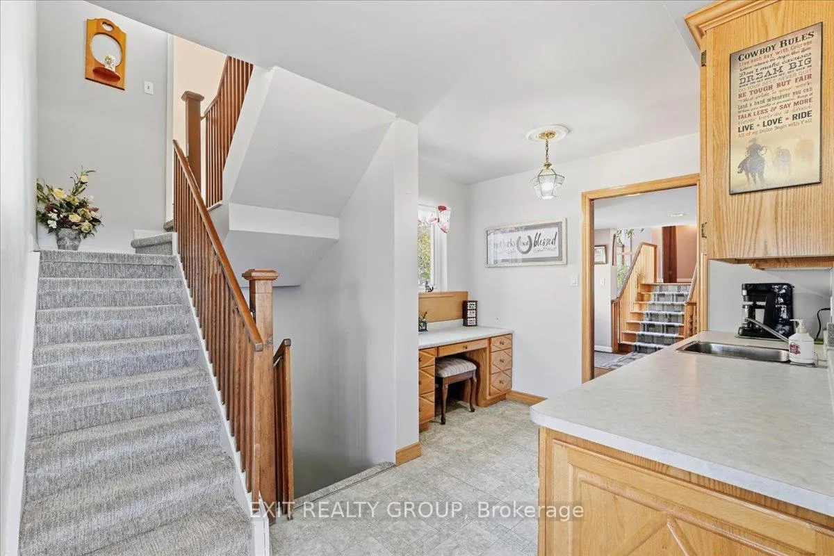 Photo 10 of 401 Hearns Road, Quinte West, Sidney Ward — HOMEH