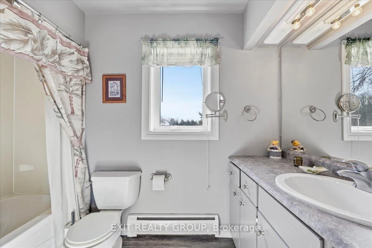 Photo 29 of 401 Hearns Road, Quinte West, Sidney Ward — HOMEH