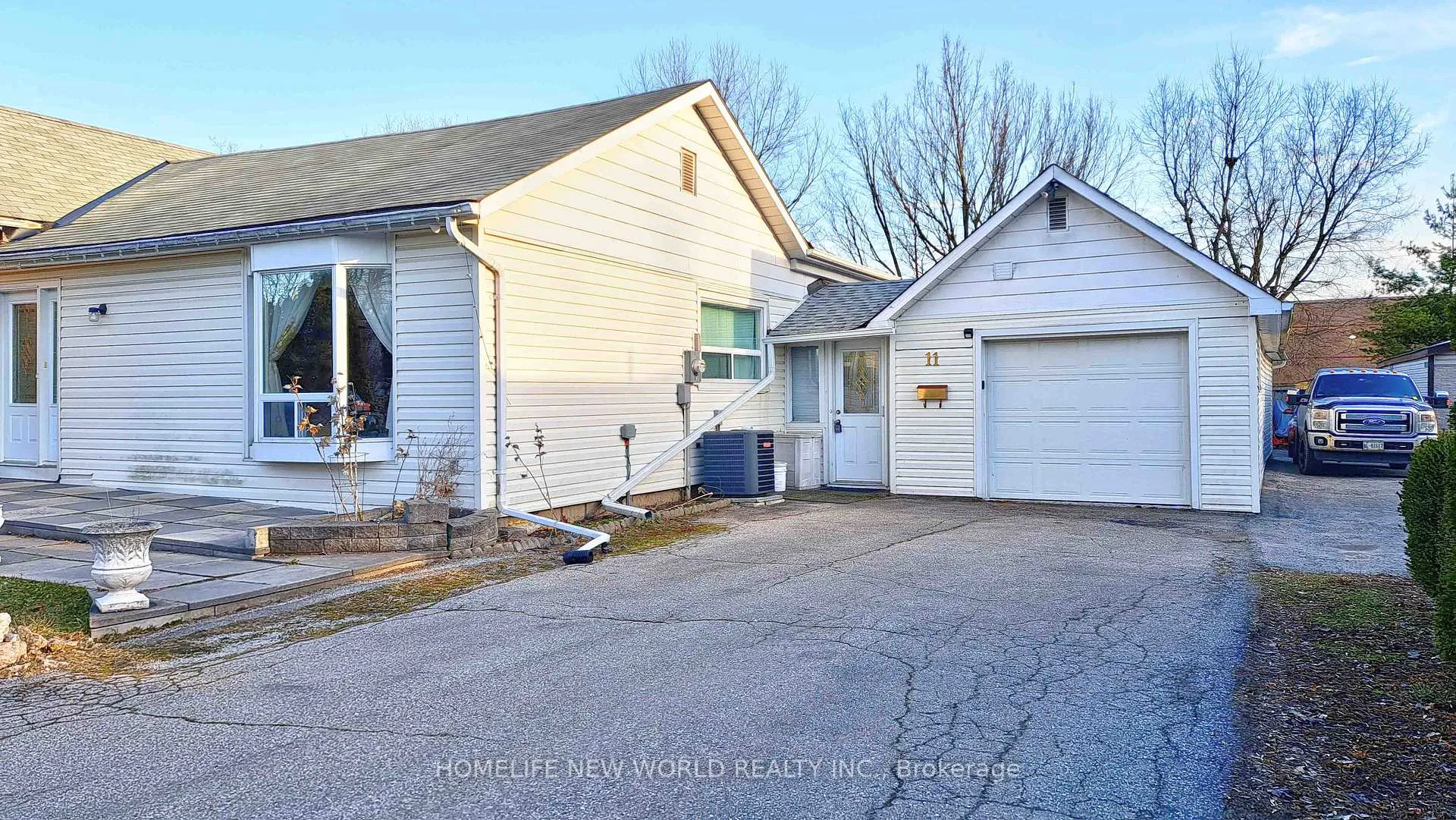 Front of 11 Riverglen Drive