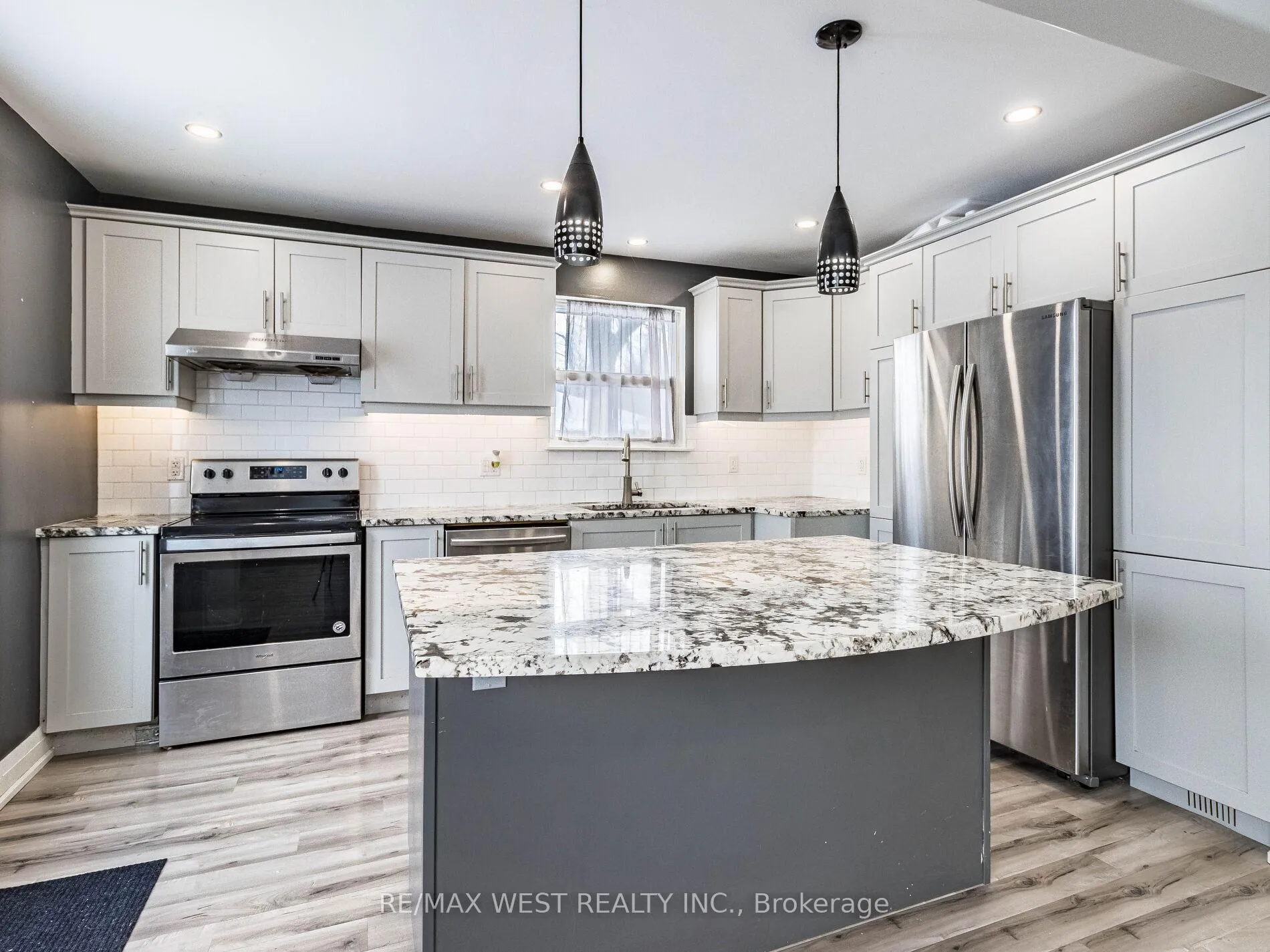 Photo 9 of 54 James Street, Caledon, Bolton East — HOMEH