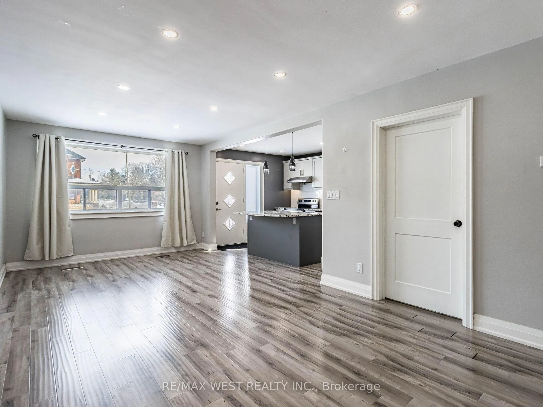 Photo 22 of 54 James Street, Caledon, Bolton East — HOMEH