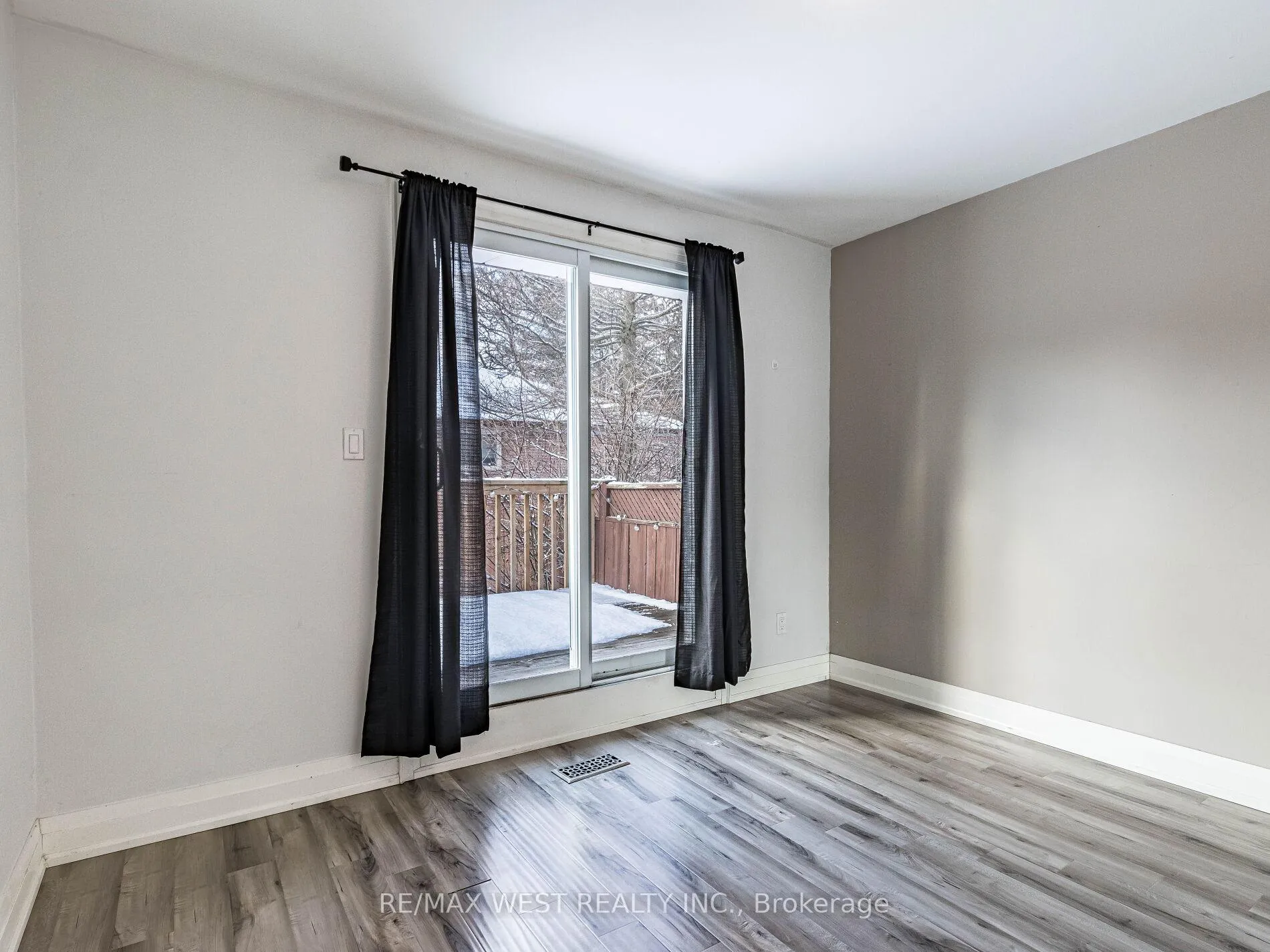 Photo 32 of 54 James Street, Caledon, Bolton East — HOMEH