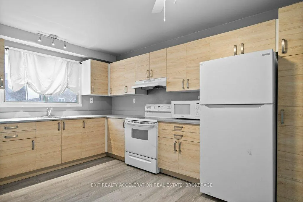 Photo 10 of 772 Ashwood Drive, Kingston, South of Taylor-Kidd Blvd — HOMEH