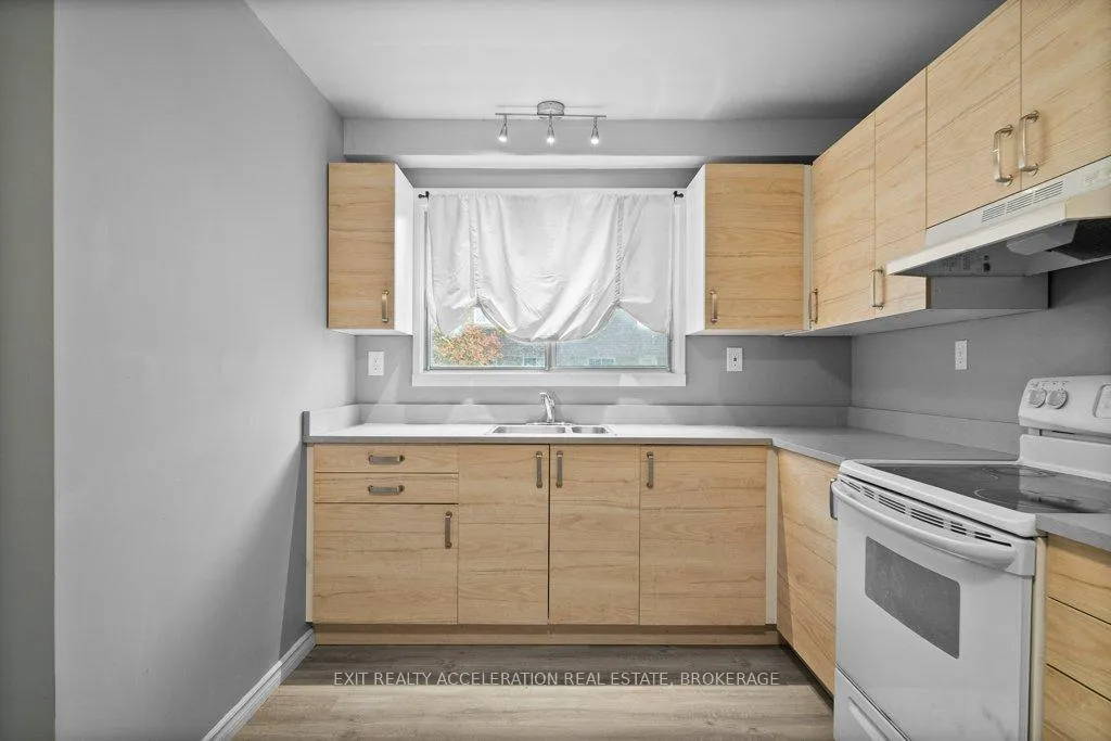 Photo 12 of 772 Ashwood Drive, Kingston, South of Taylor-Kidd Blvd — HOMEH