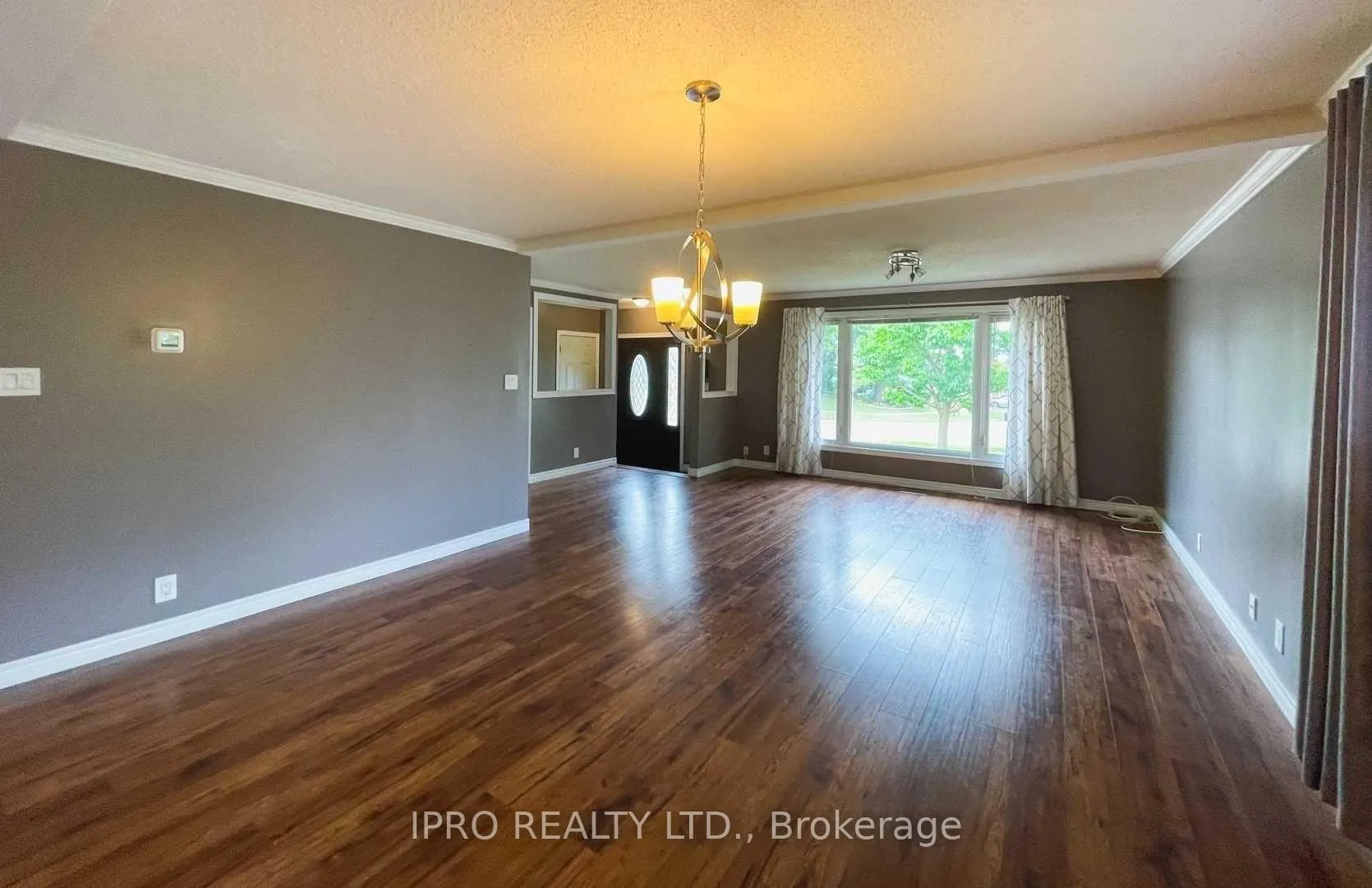 Photo 4 of 62 Toynbee Crescent, Kitchener, Forest Heights — HOMEH