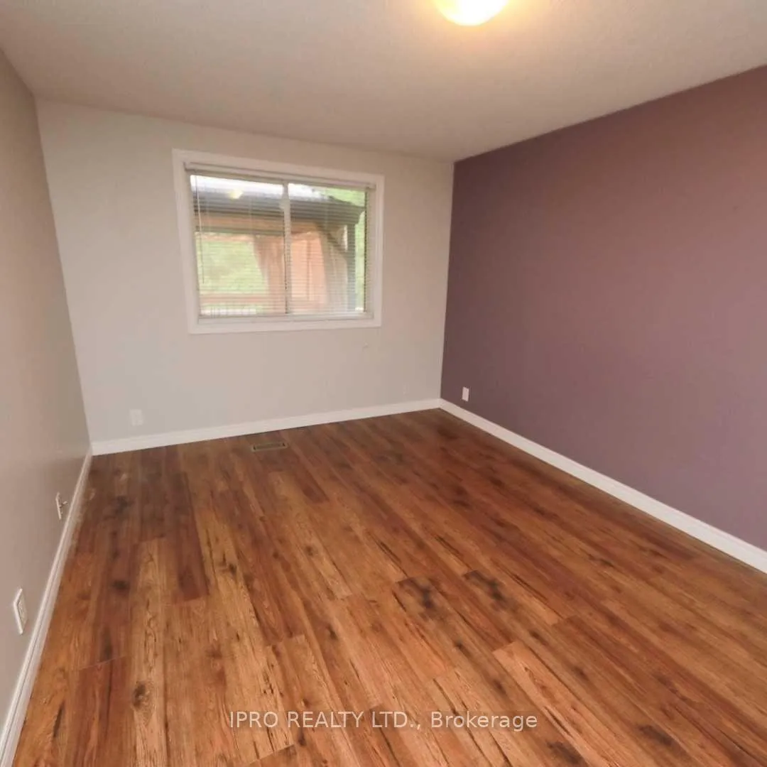 Photo 7 of 62 Toynbee Crescent, Kitchener, Forest Heights — HOMEH