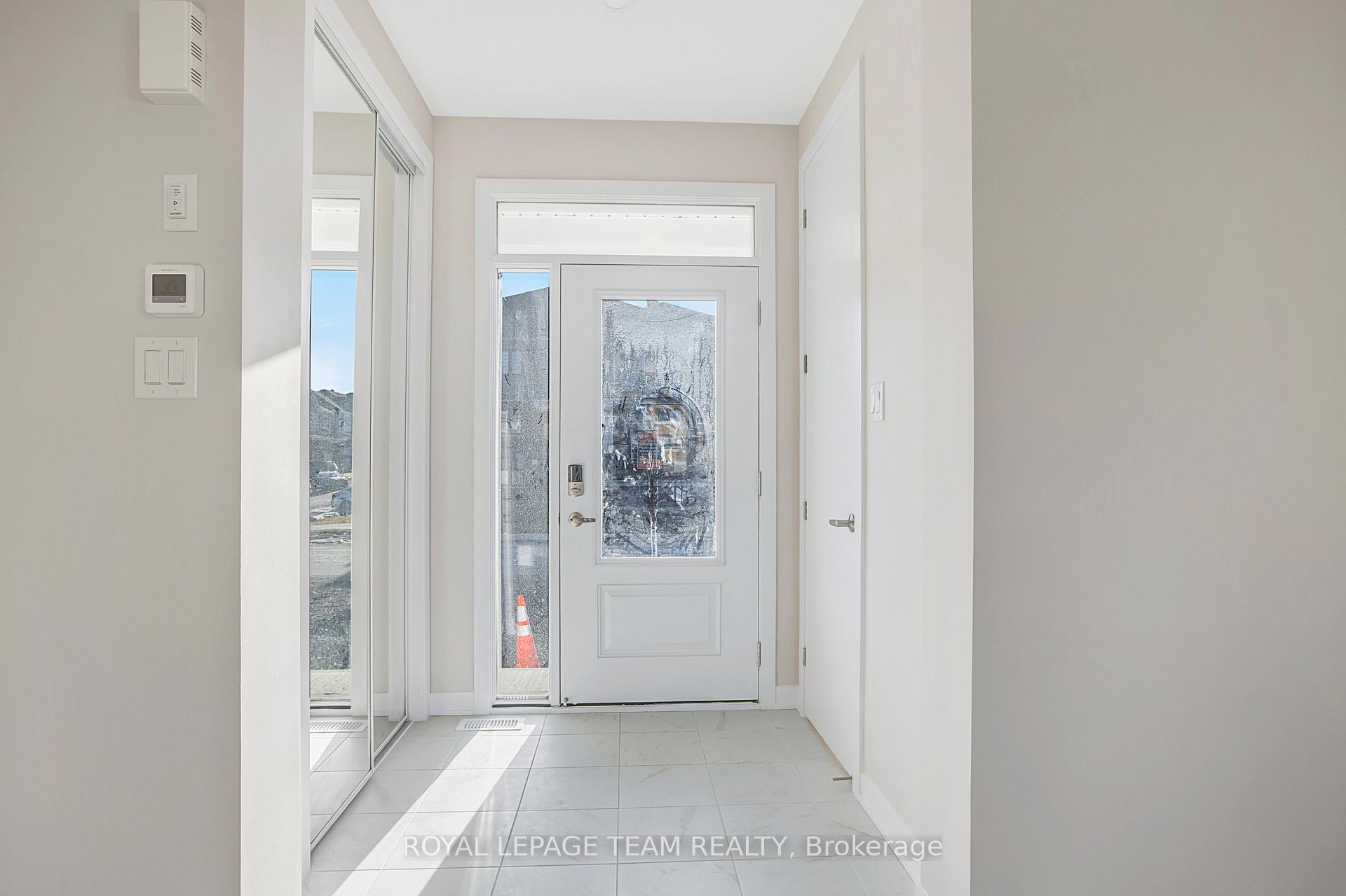 Photo 2 of 1915 Elevation Road, Ottawa, Barrhaven - Half Moon Bay — HOMEH