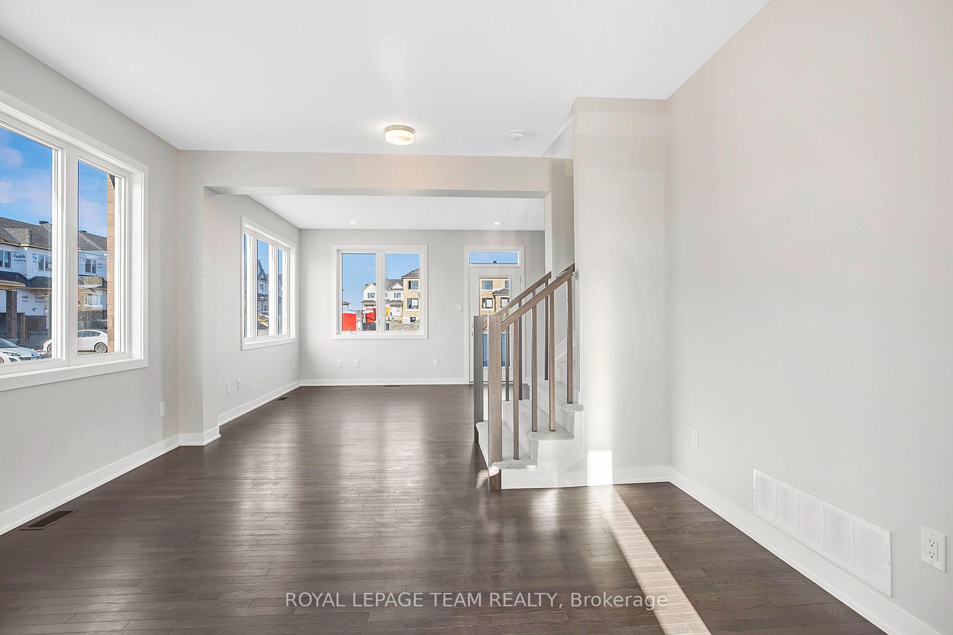 Photo 5 of 1915 Elevation Road, Ottawa, Barrhaven - Half Moon Bay — HOMEH