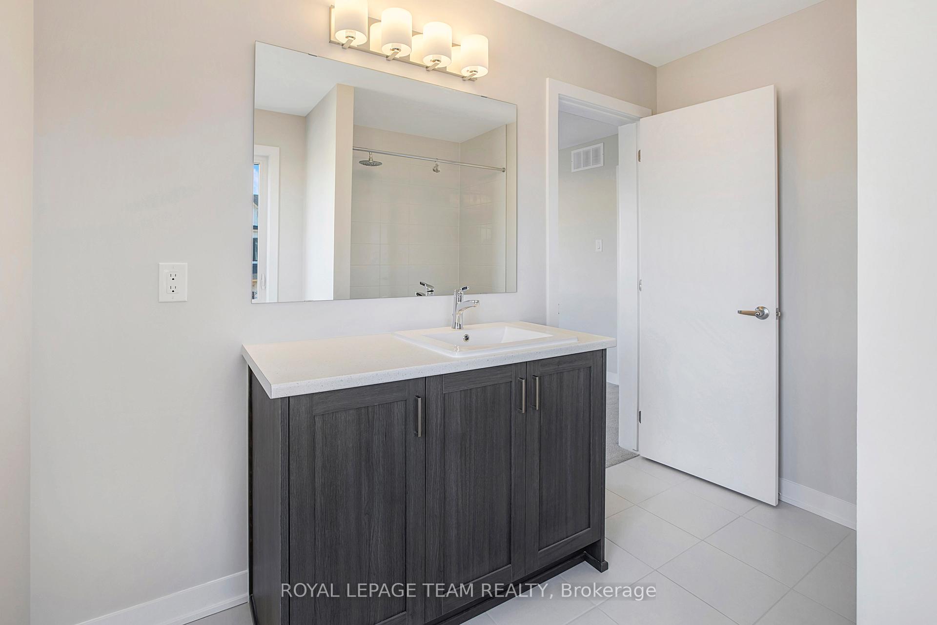 Photo 13 of 1915 Elevation Road, Ottawa, Barrhaven - Half Moon Bay — HOMEH