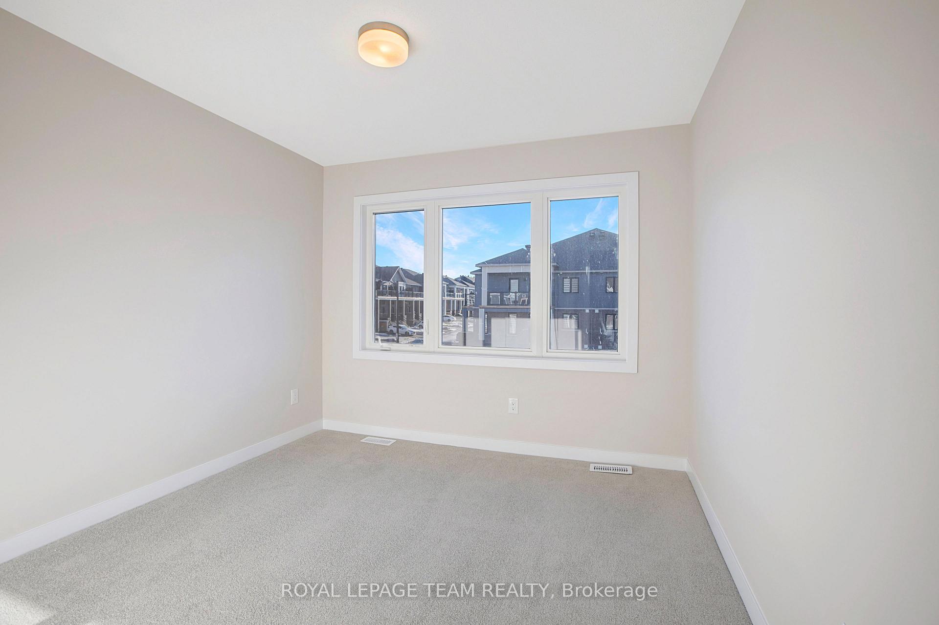 Photo 14 of 1915 Elevation Road, Ottawa, Barrhaven - Half Moon Bay — HOMEH