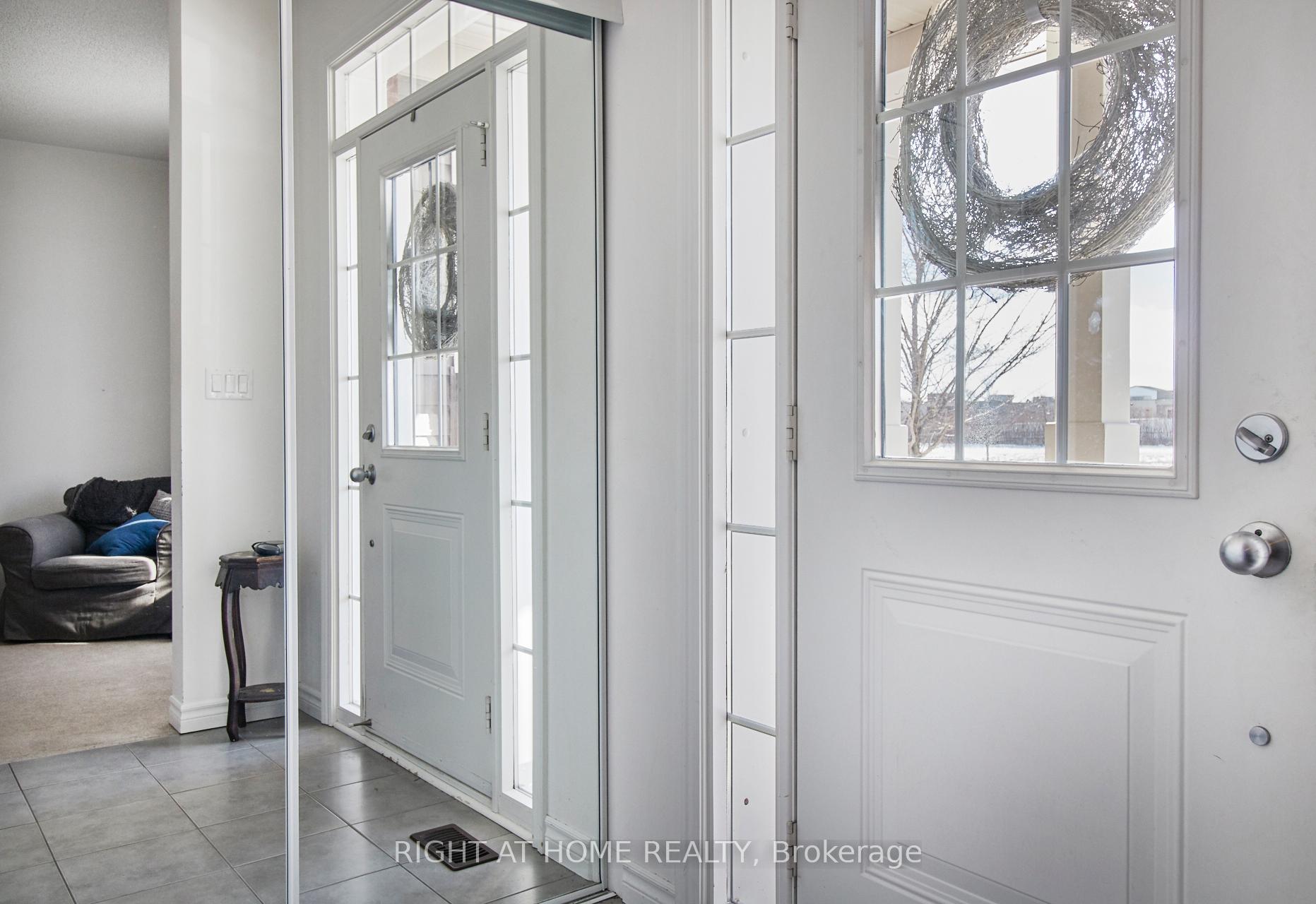 Photo 2 of 296 Brookhill Boulevard, Clarington, Bowmanville — HOMEH
