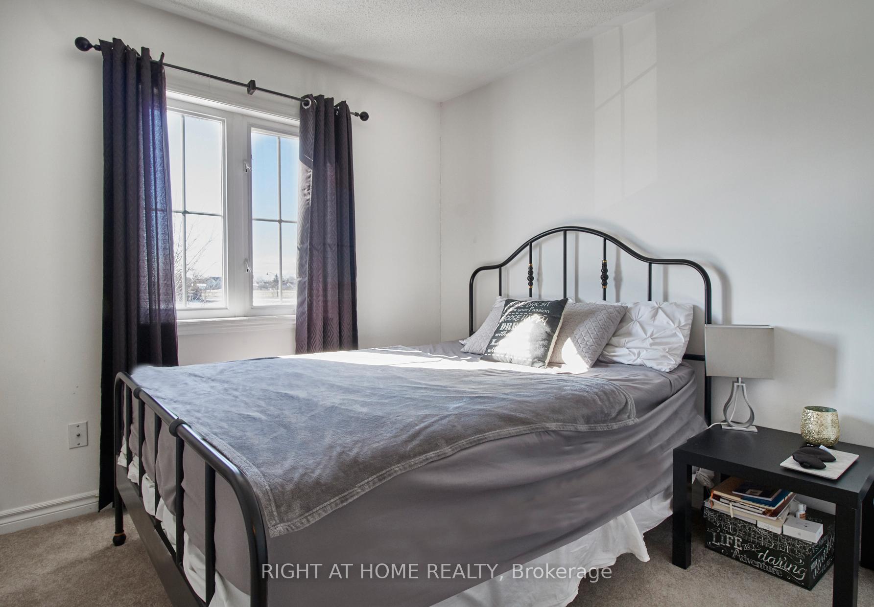 Photo 9 of 296 Brookhill Boulevard, Clarington, Bowmanville — HOMEH