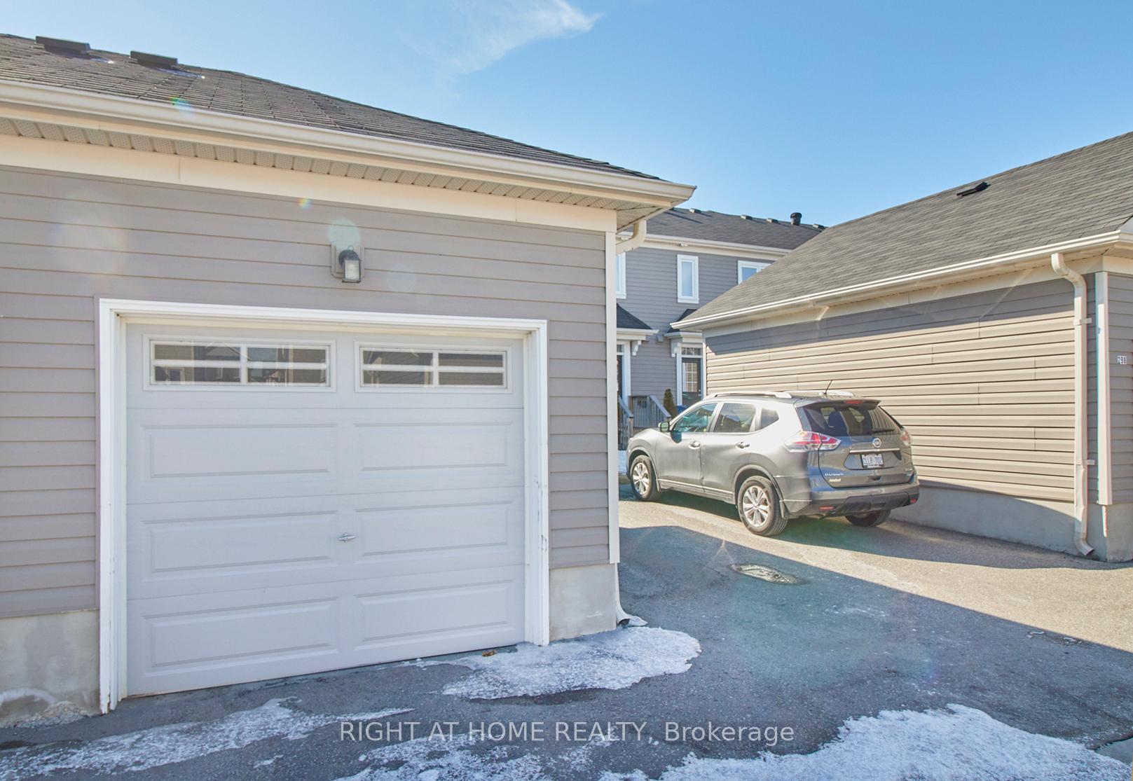 Photo 10 of 296 Brookhill Boulevard, Clarington, Bowmanville — HOMEH