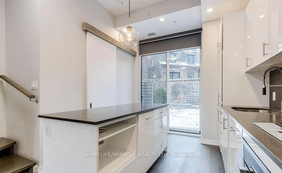 Photo 8 of Unit TH155, 38 Howard Park Avenue, Toronto, Roncesvalles — HOMEH