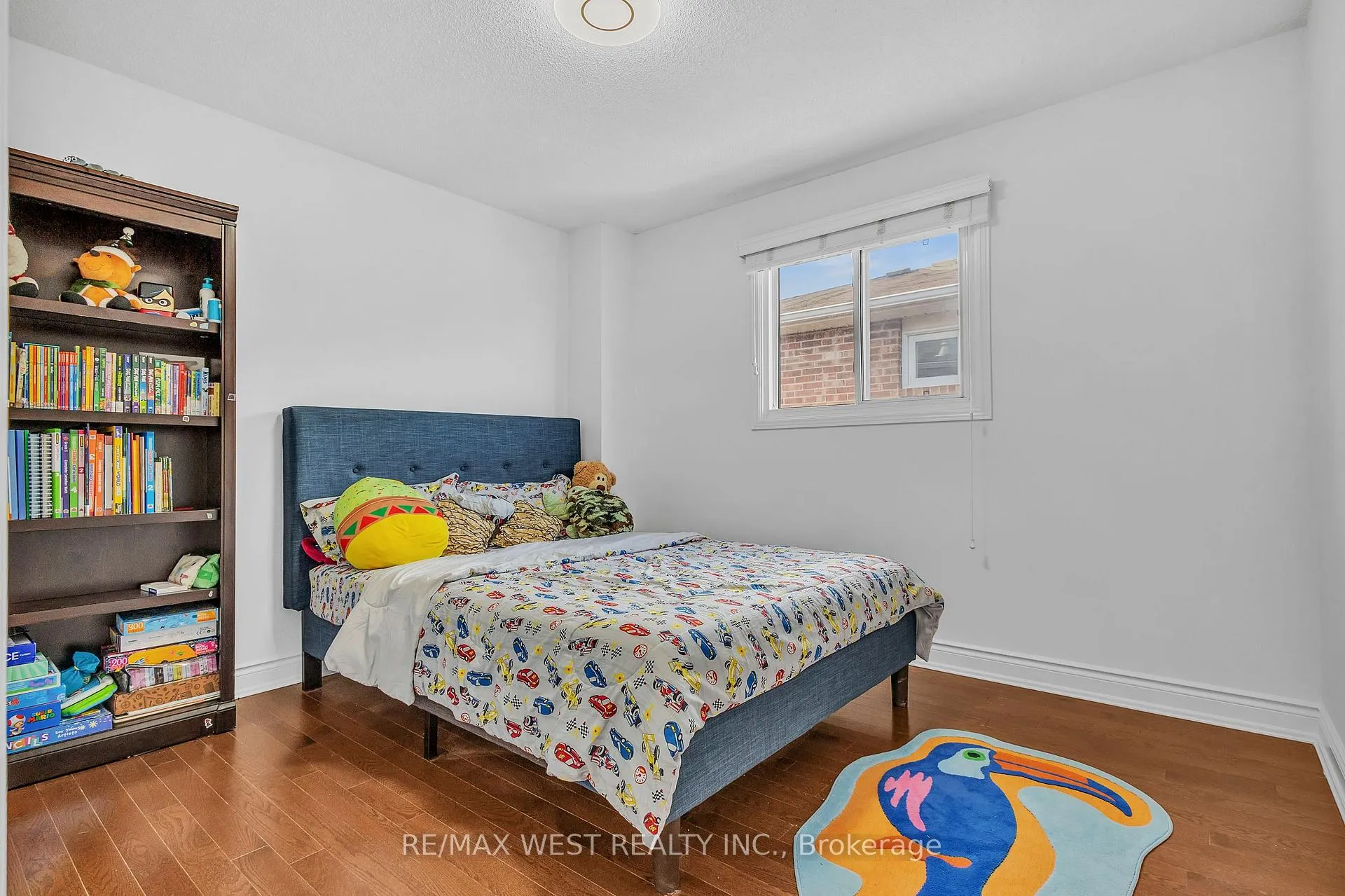 Photo 26 of 92 Ridgefield Crescent, Vaughan, Maple — HOMEH