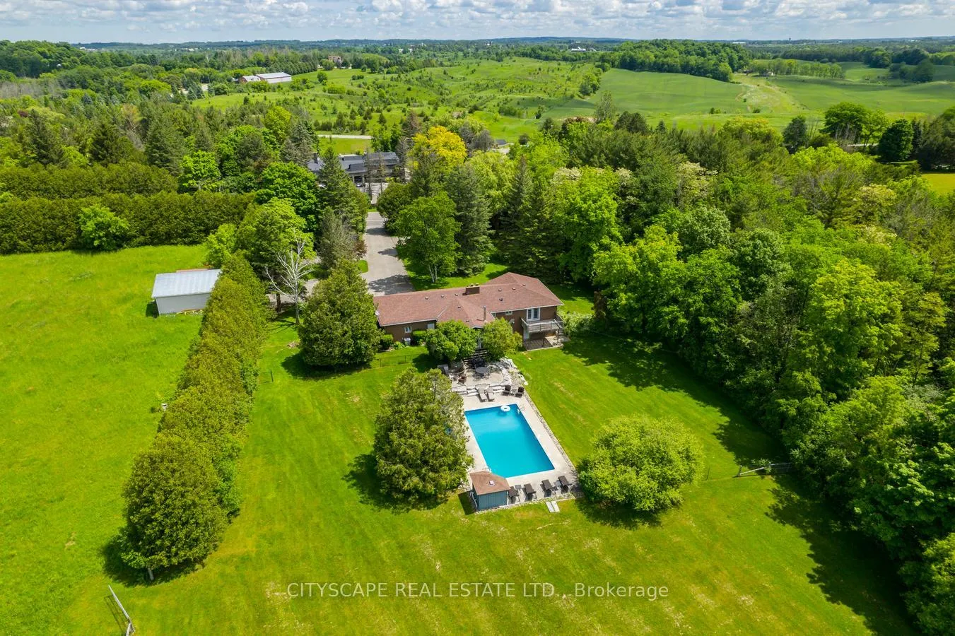 Photo 2 of 14192 Mount Pleasant Road, Caledon, Bolton North — HOMEH