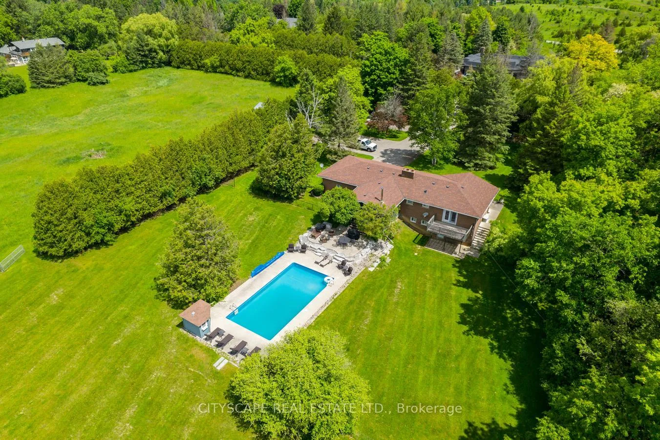 Photo 3 of 14192 Mount Pleasant Road, Caledon, Bolton North — HOMEH