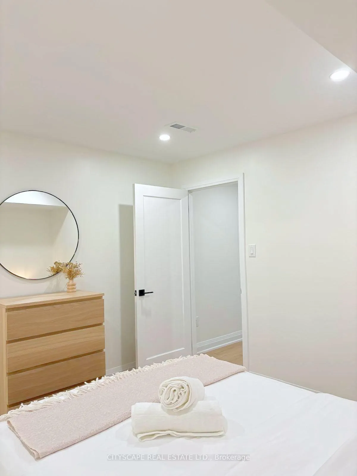 Photo 6 of 14192 Mount Pleasant Road, Caledon, Bolton North — HOMEH