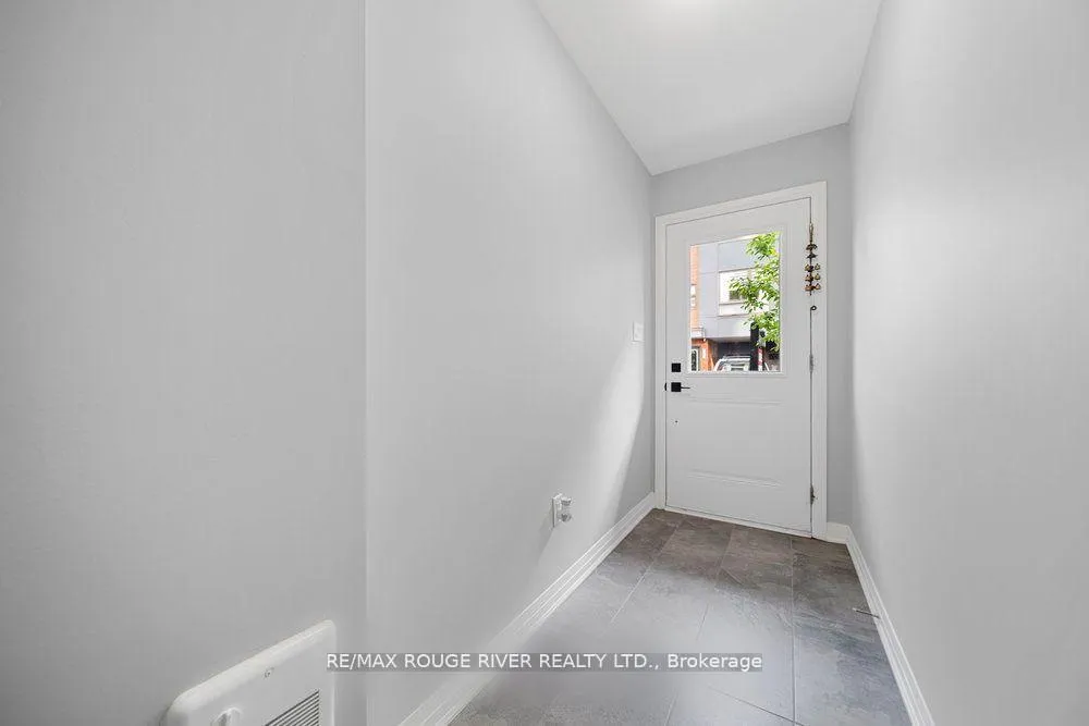 Photo 3 of 1659 Pleasure Valley Path, Oshawa, Samac — HOMEH