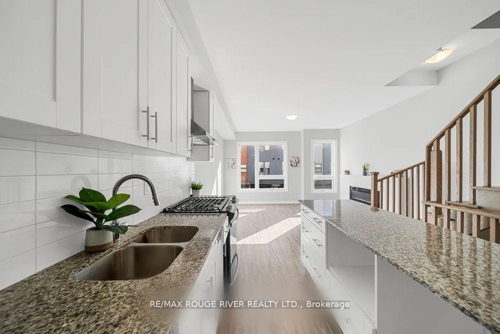 Photo 6 of 1659 Pleasure Valley Path, Oshawa, Samac — HOMEH