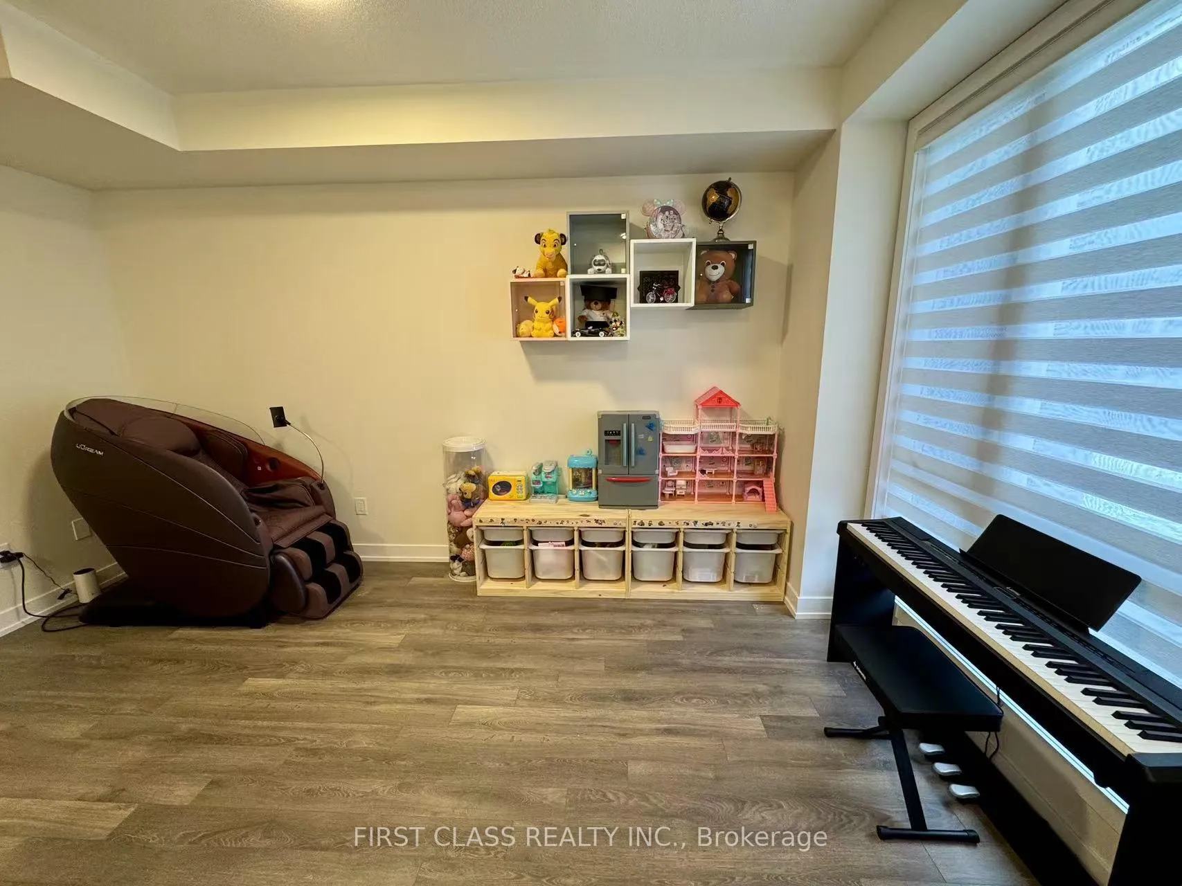 Photo 4 of 108 Stauffer Crescent, Markham, Cornell — HOMEH