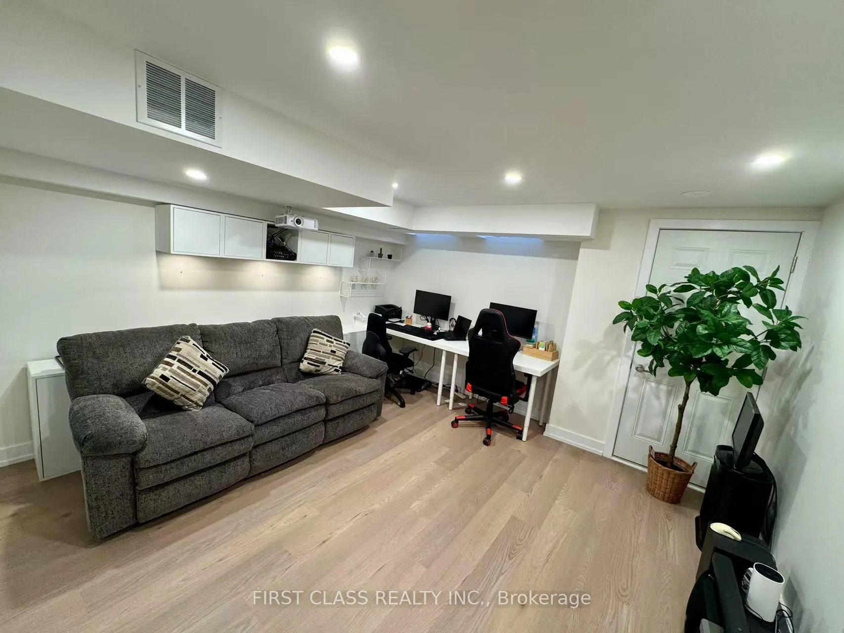 Photo 6 of 108 Stauffer Crescent, Markham, Cornell — HOMEH