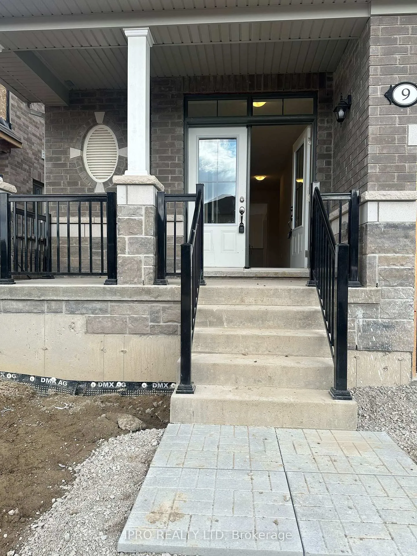 Photo 3 of 9 Lawrence D Pridham Avenue, New Tecumseth, Rural New Tecumseth — HOMEH