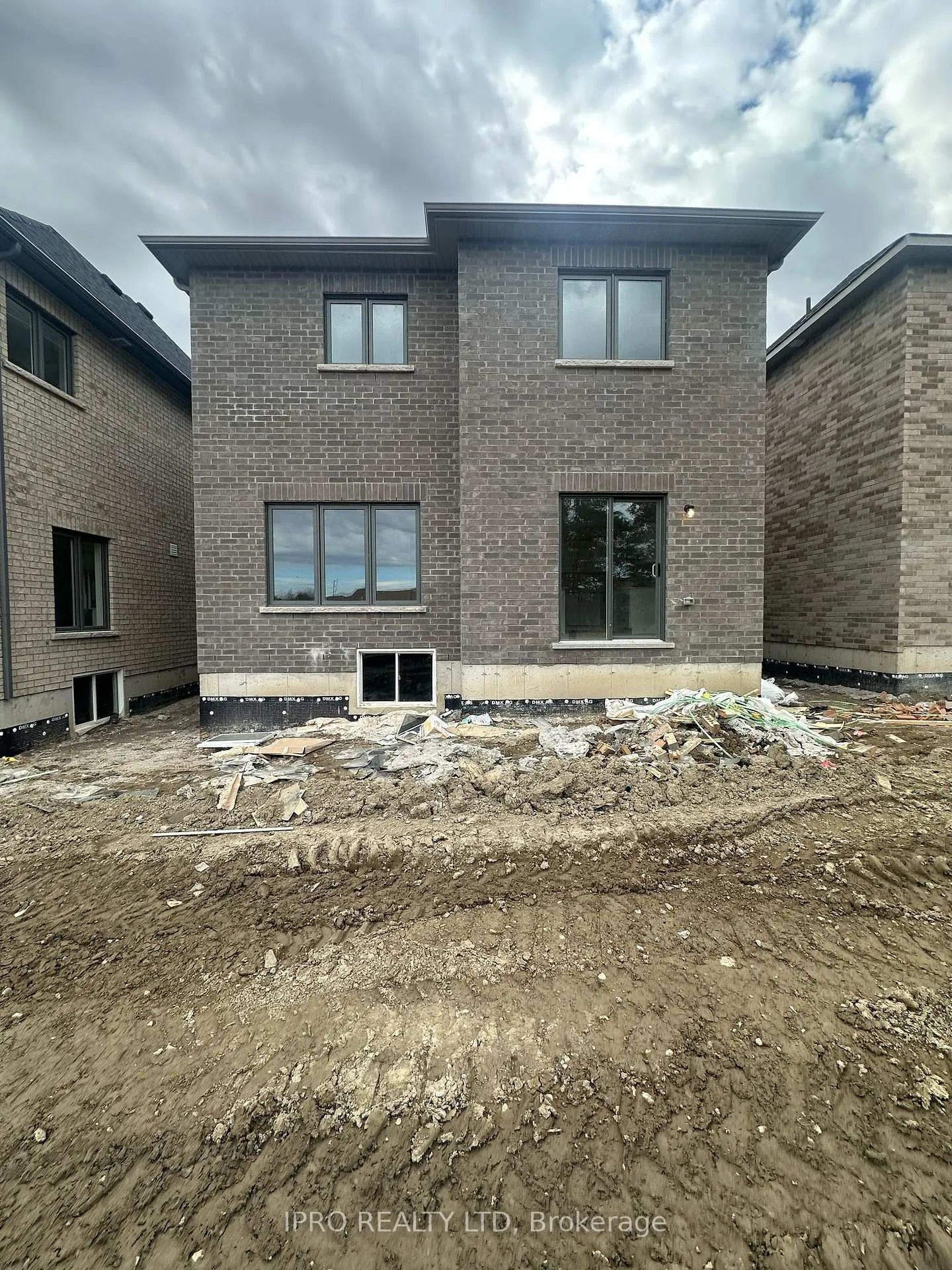 Photo 33 of 9 Lawrence D Pridham Avenue, New Tecumseth, Rural New Tecumseth — HOMEH