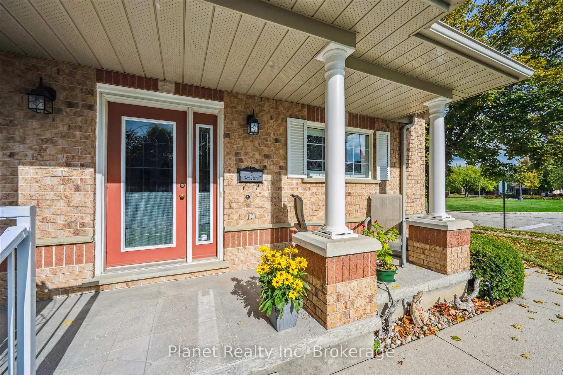 Photo 3 of 27 Village Green Drive, Guelph, Village By The Arboretum — HOMEH