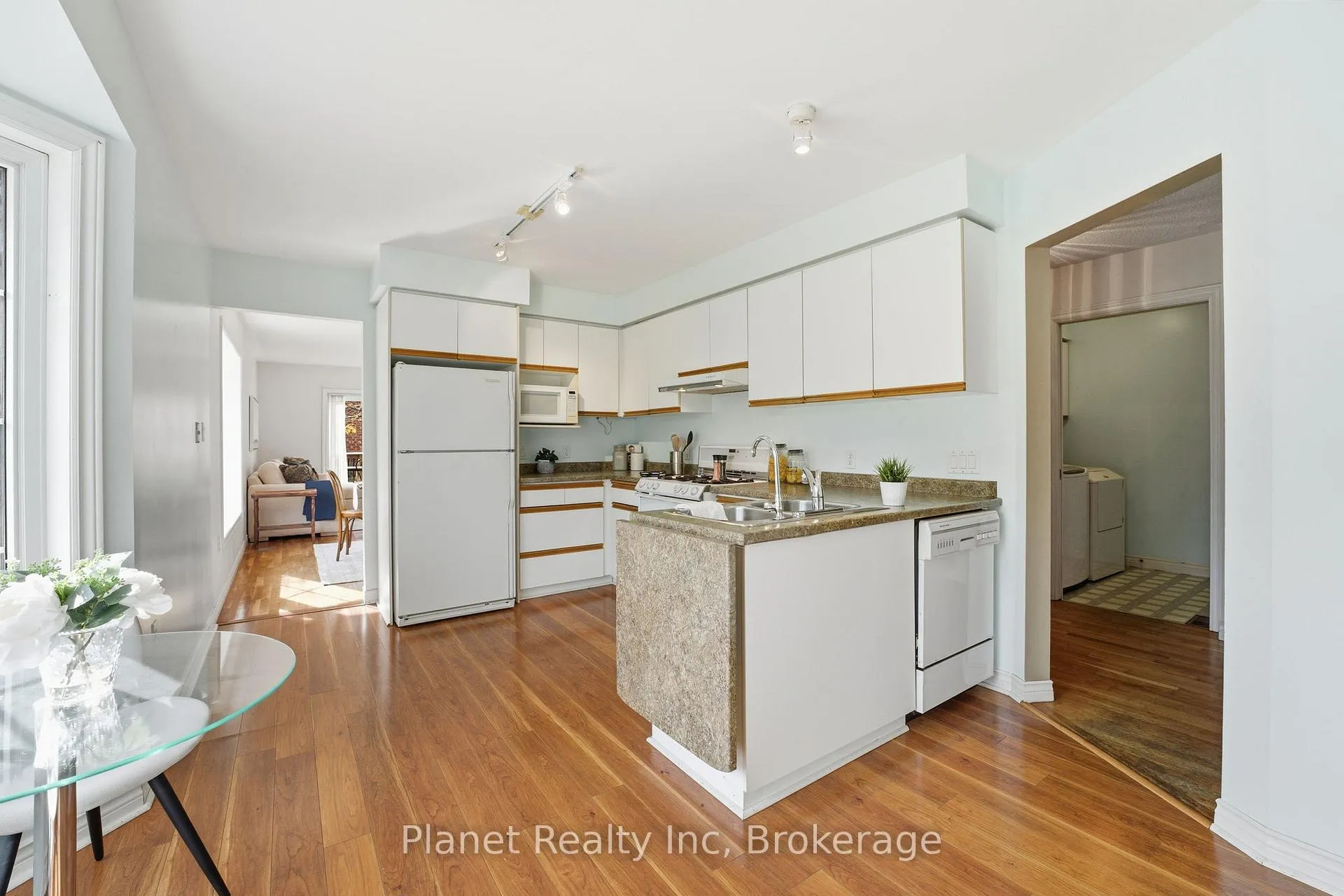 Photo 10 of 27 Village Green Drive, Guelph, Village By The Arboretum — HOMEH
