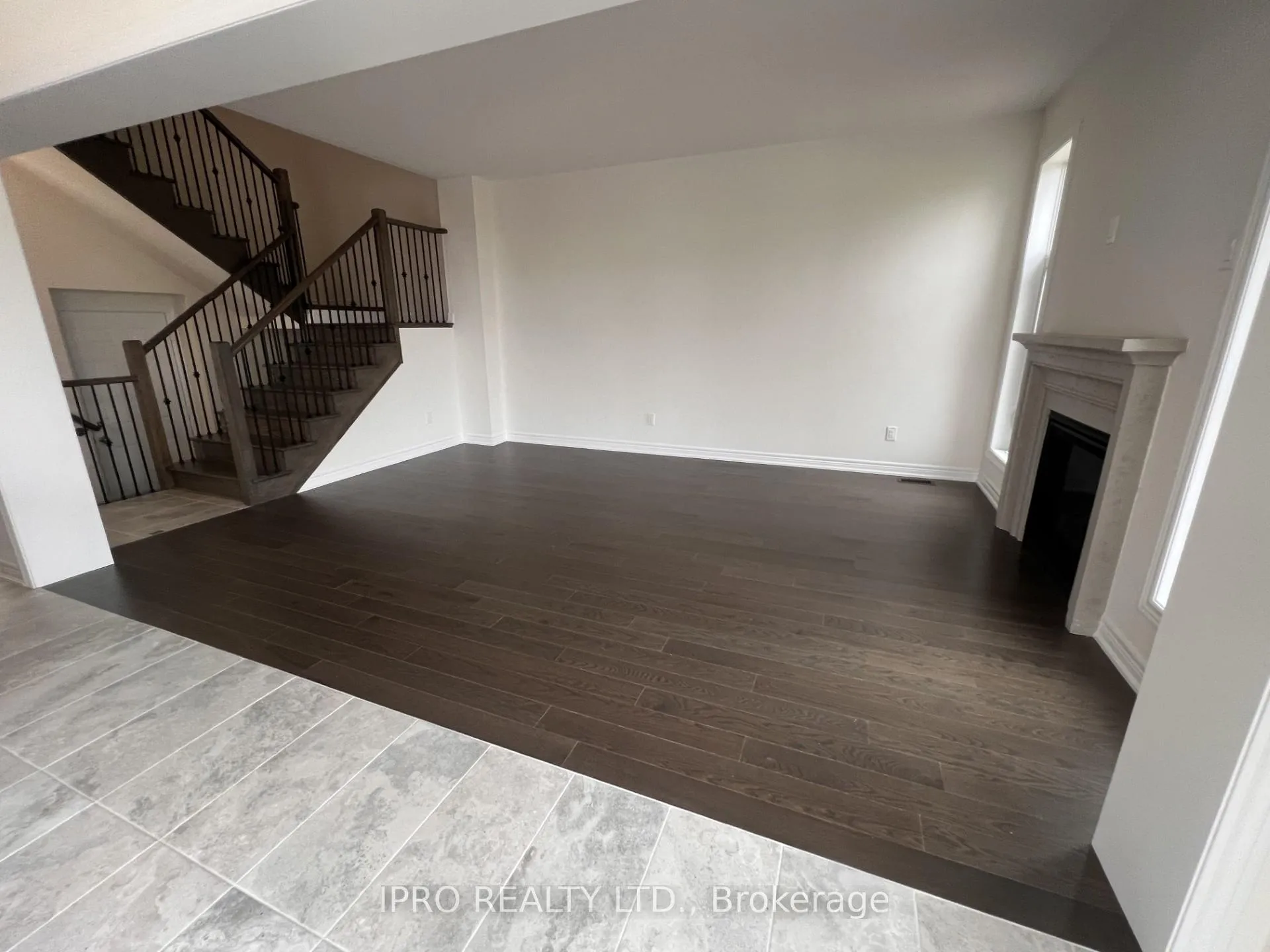 Photo 8 of 1302 Davis Loop, Innisfil, Lefroy — HOMEH