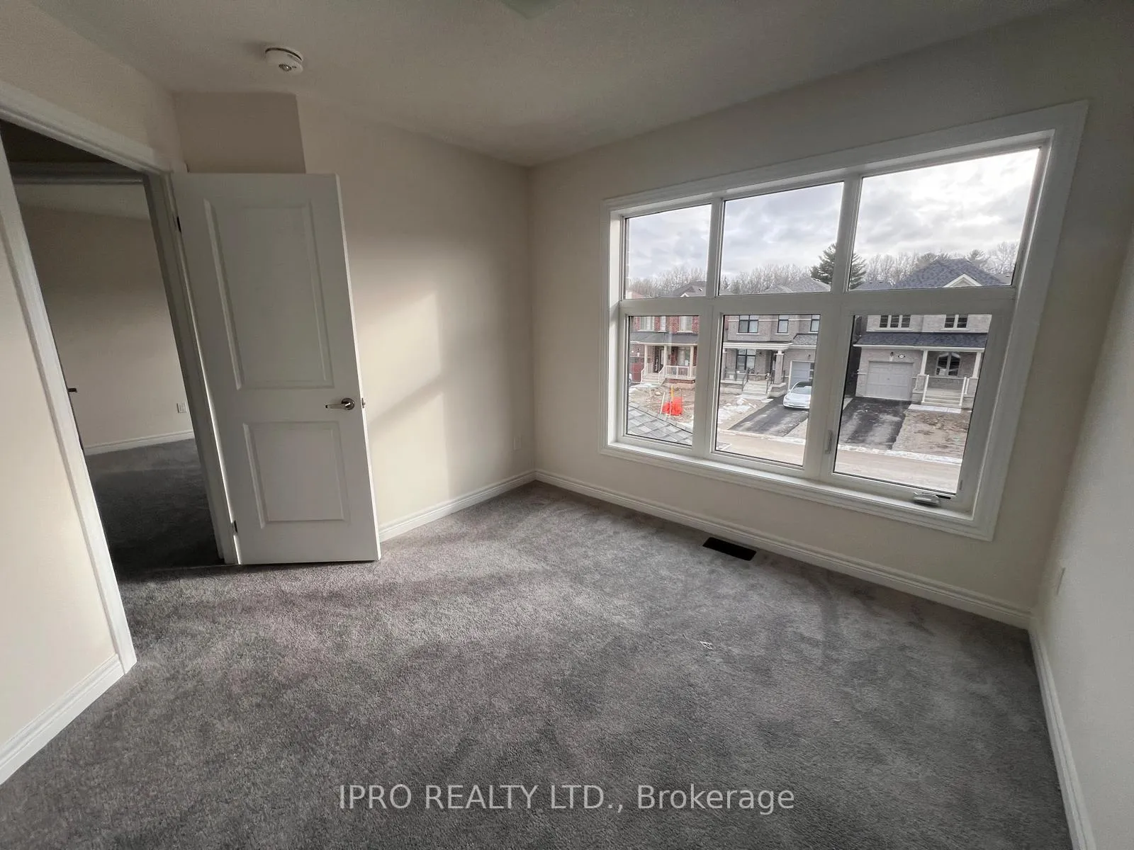 Photo 19 of 1302 Davis Loop, Innisfil, Lefroy — HOMEH