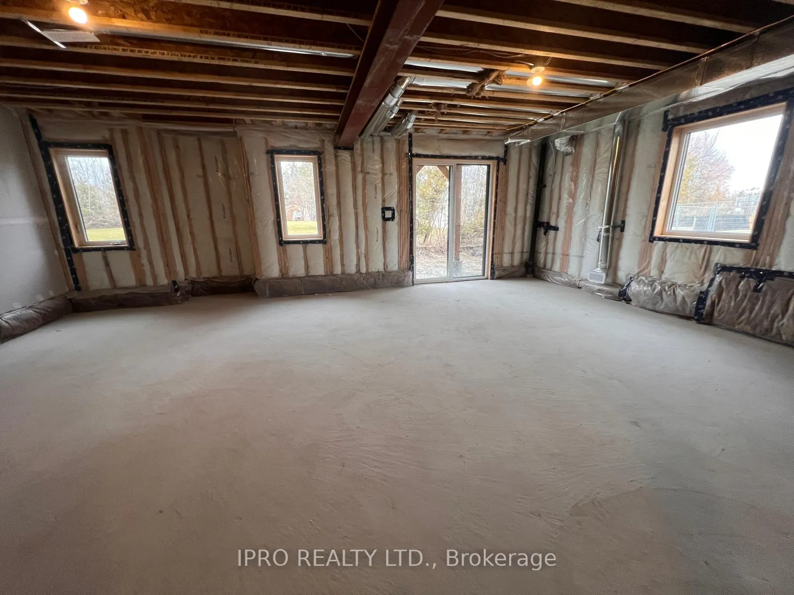 Photo 21 of 1302 Davis Loop, Innisfil, Lefroy — HOMEH