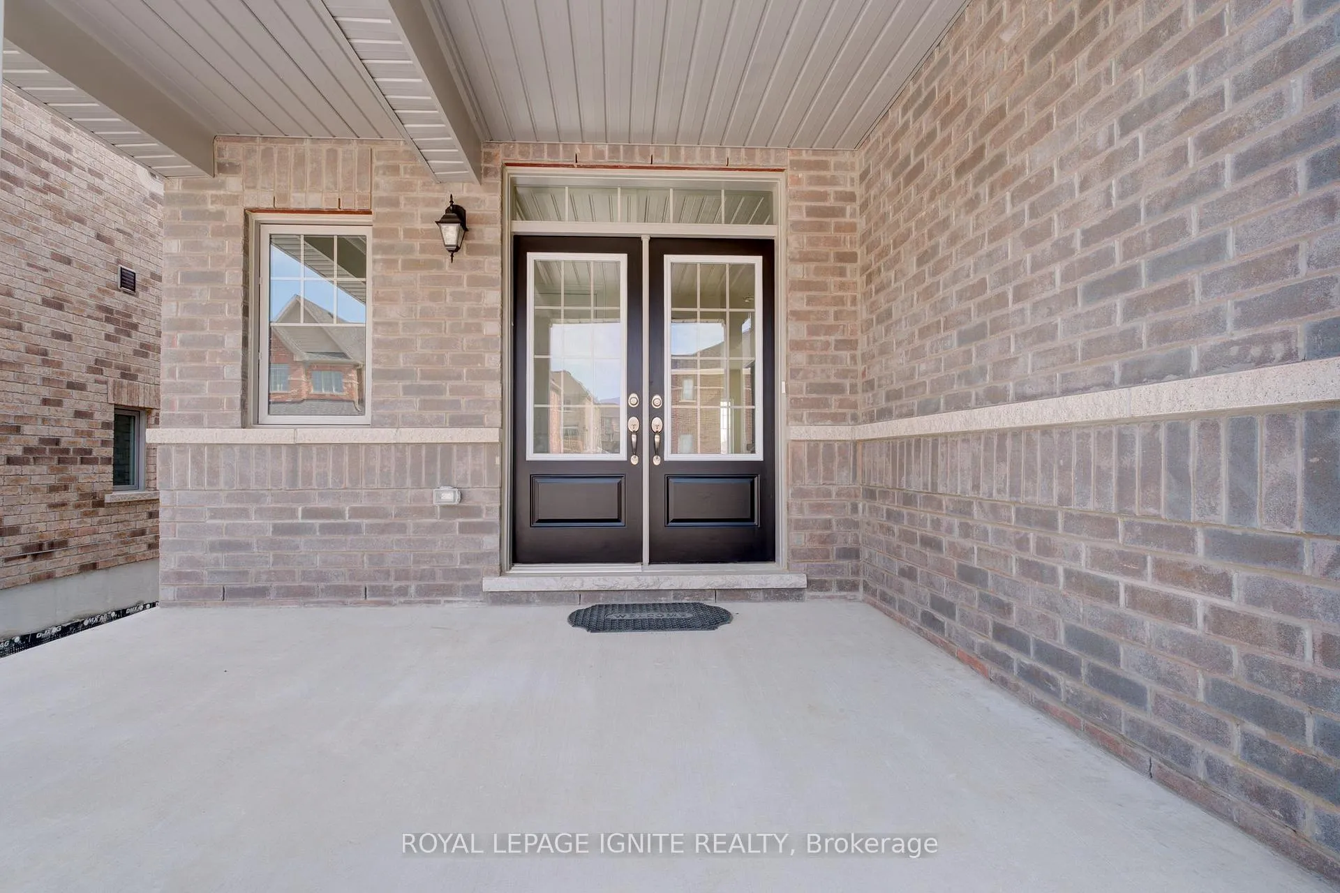 Photo 5 of 119 Robin Trail, Scugog, Port Perry — HOMEH