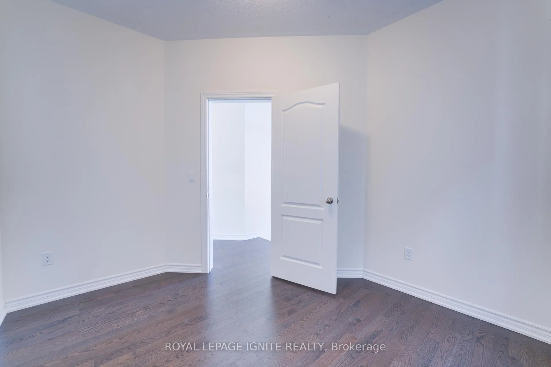 Photo 9 of 119 Robin Trail, Scugog, Port Perry — HOMEH