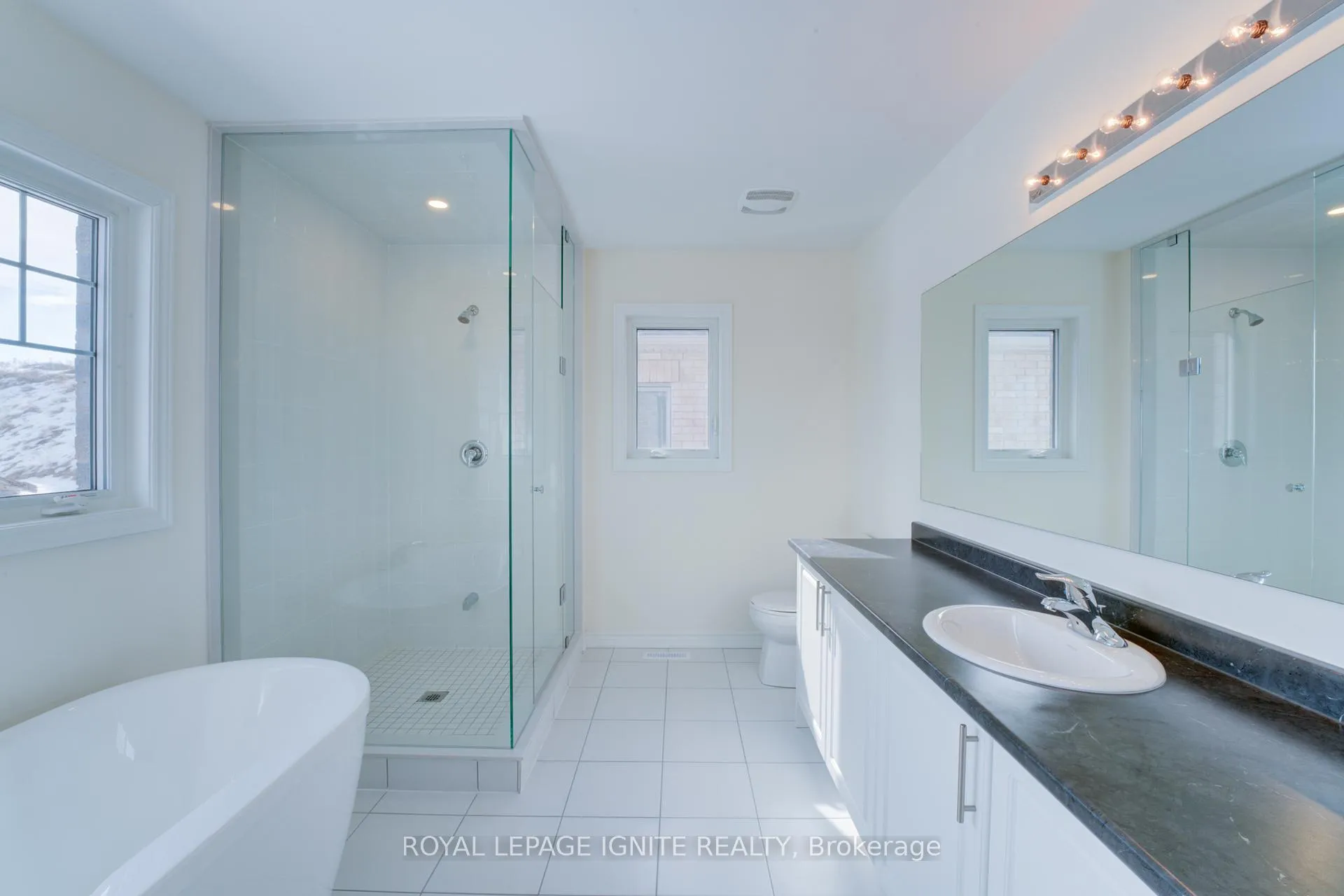 Photo 33 of 119 Robin Trail, Scugog, Port Perry — HOMEH