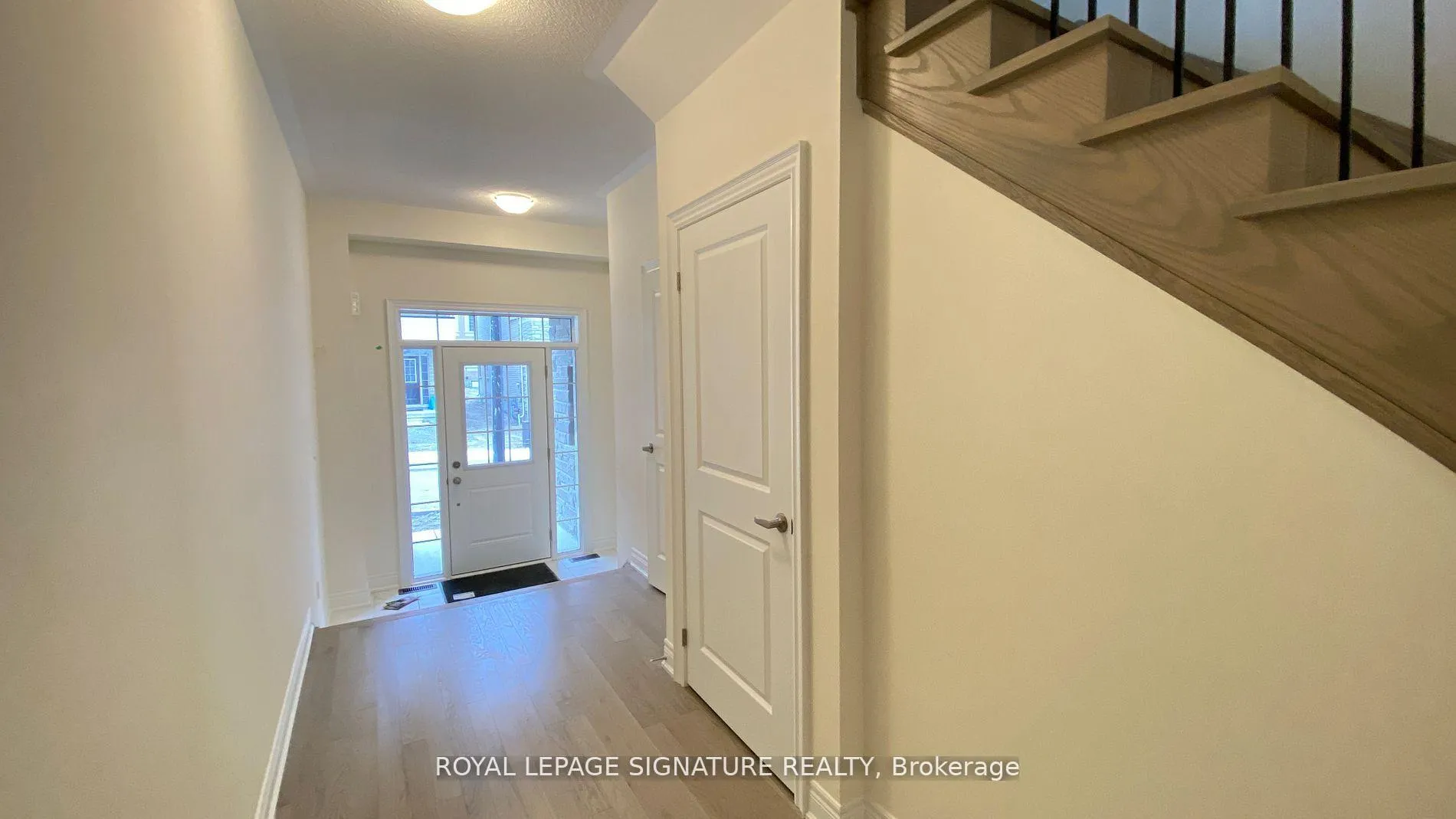 Photo 2 of 20 Thomas Hope Lane, Markham, Cedarwood — HOMEH